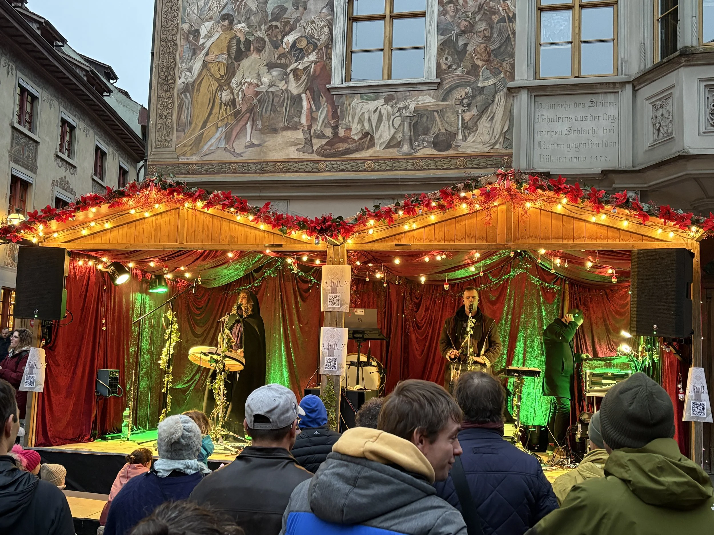  Medieval-themed performers on the main stage 