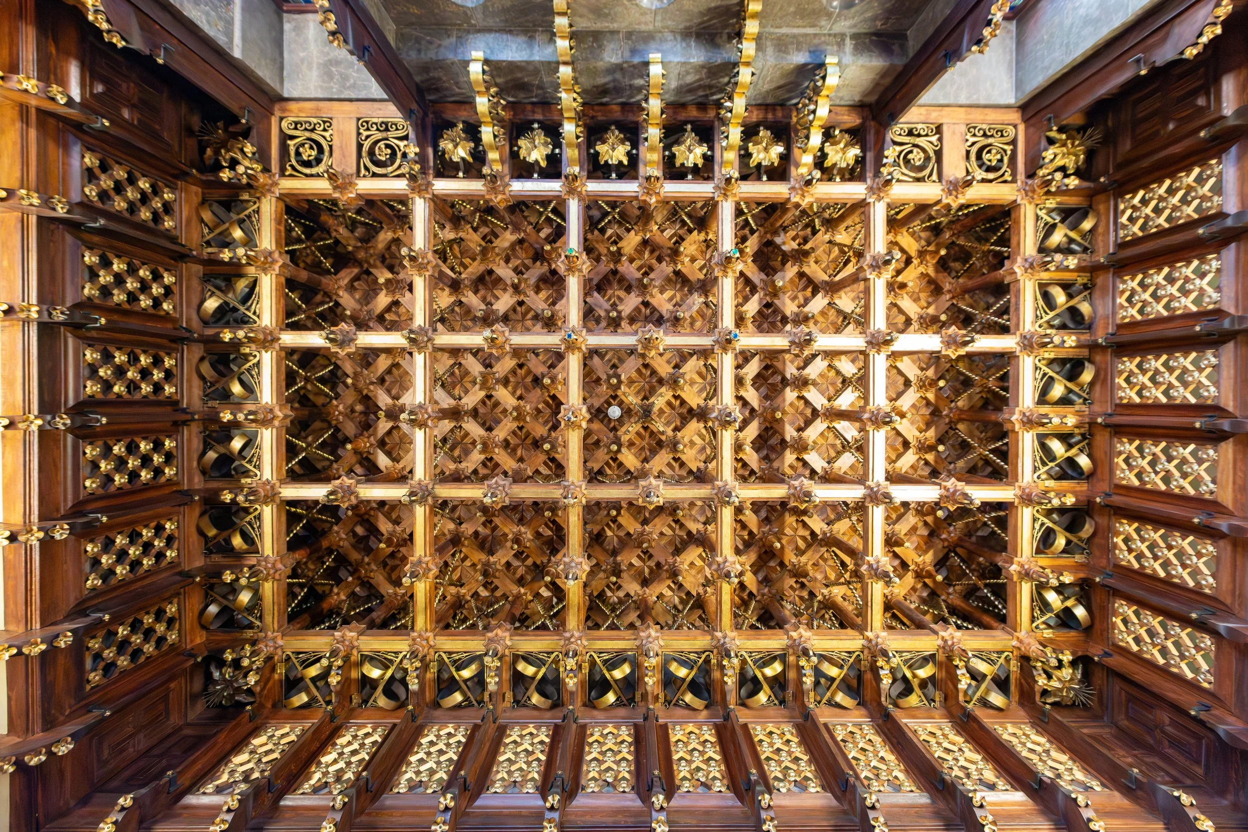  Ornate wood ceiling 