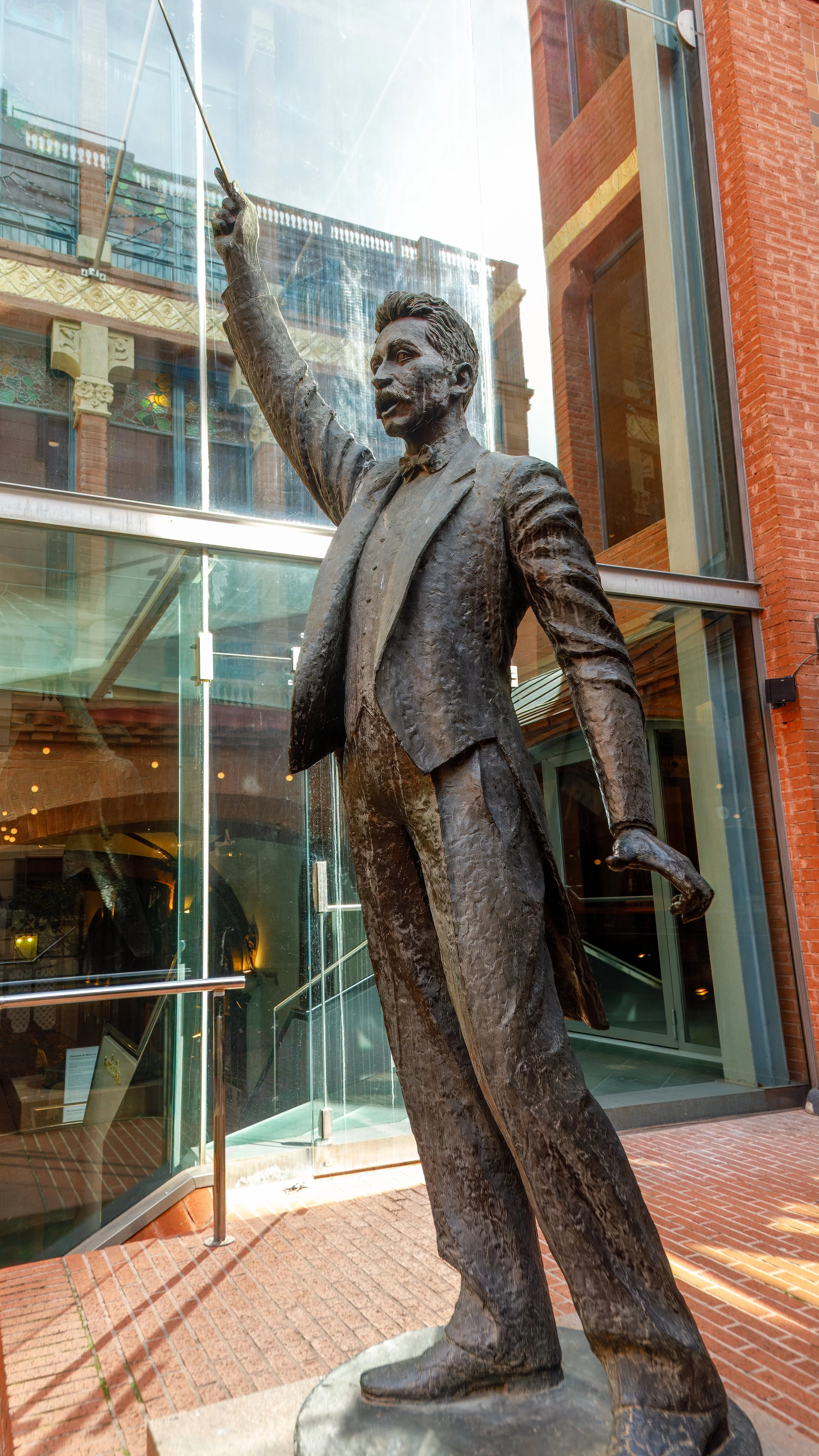 Outside the Palau de la Música Catalana, a Statue of the Catalan composer and conductor Lluís Millet, founder of the Orfeó Català choral society in 1891   