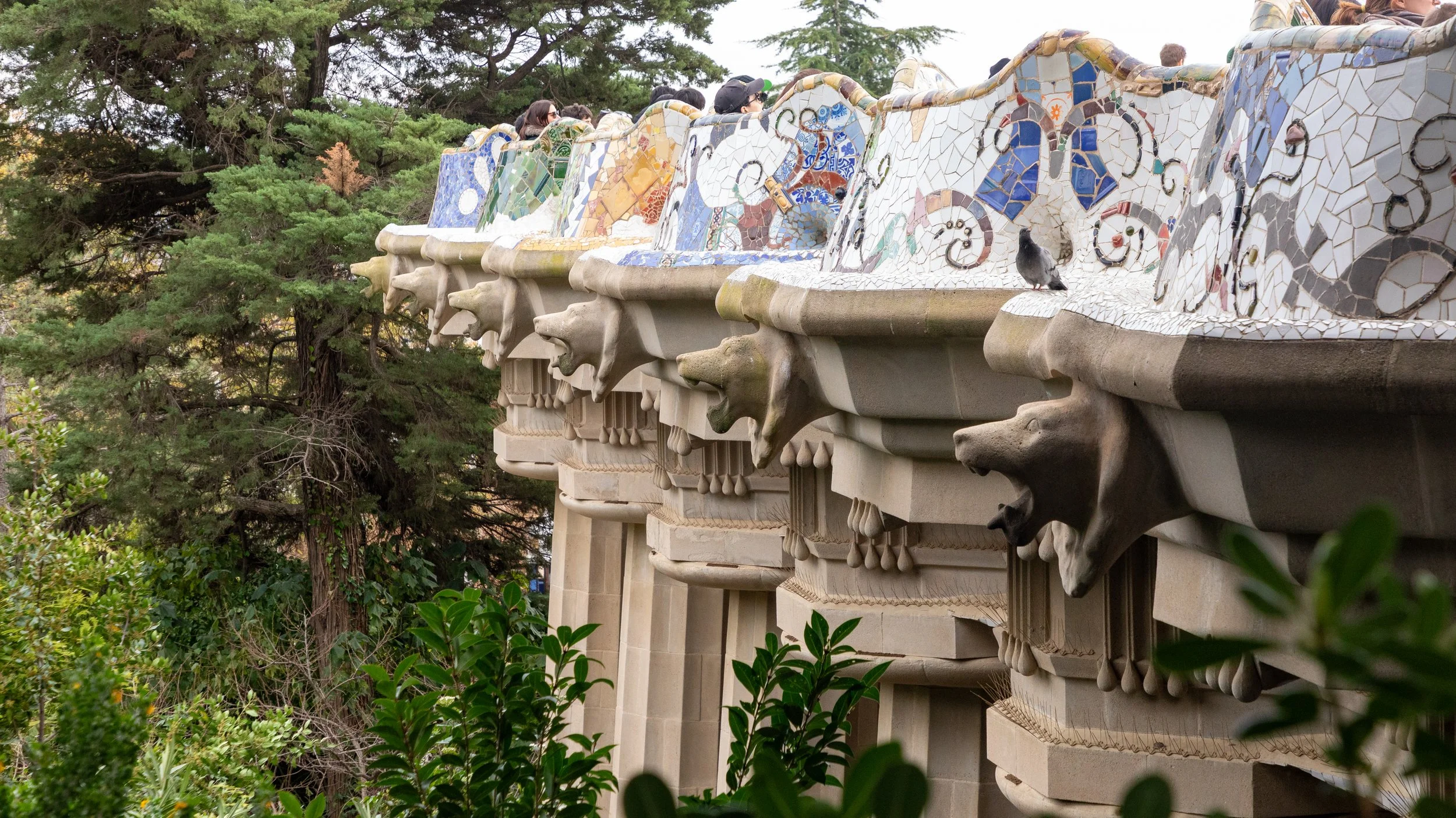  Columns support the large terrace lined with benches along the edge 