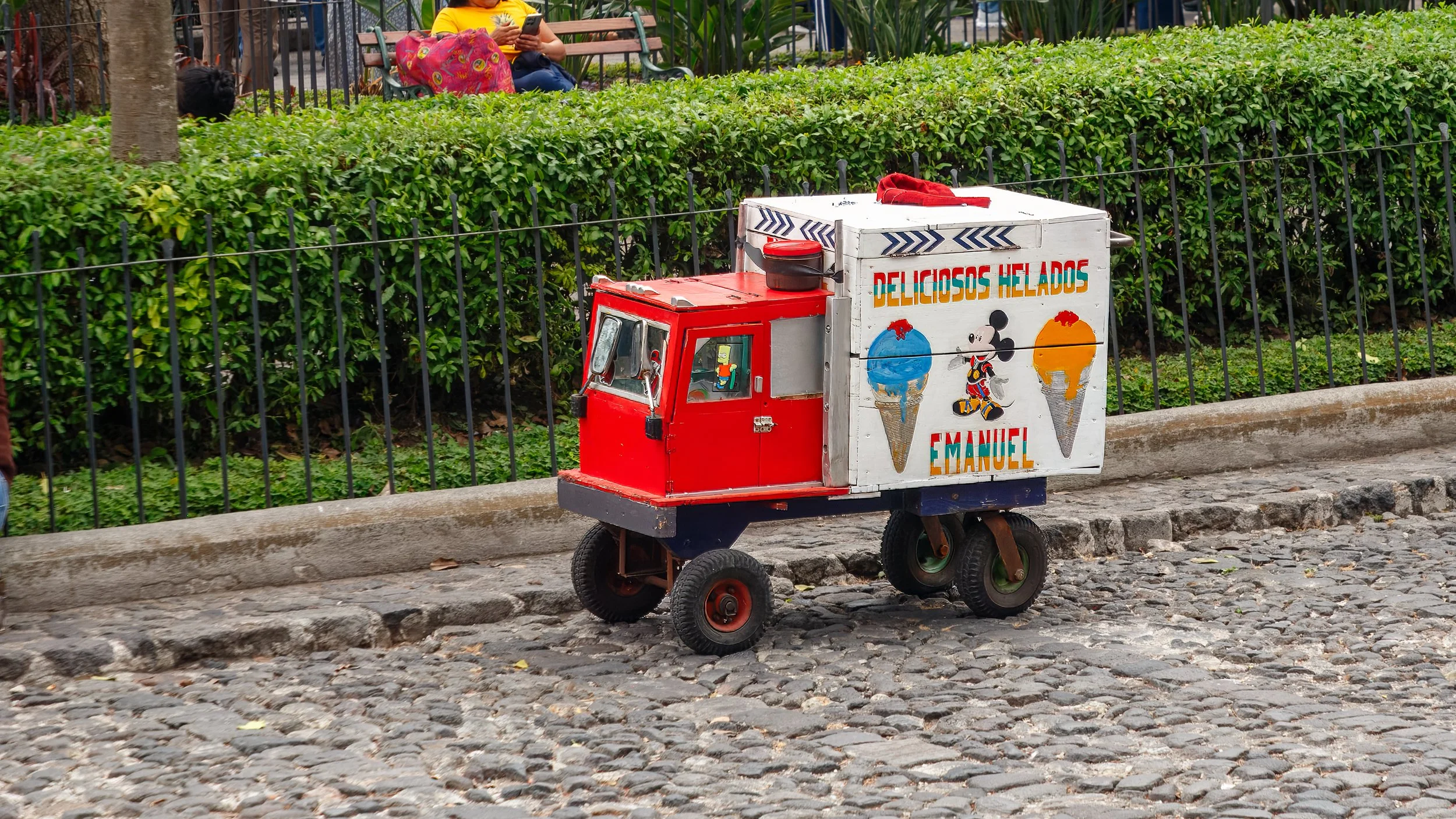  One of a number of tiny ice cream carts throughout the city 