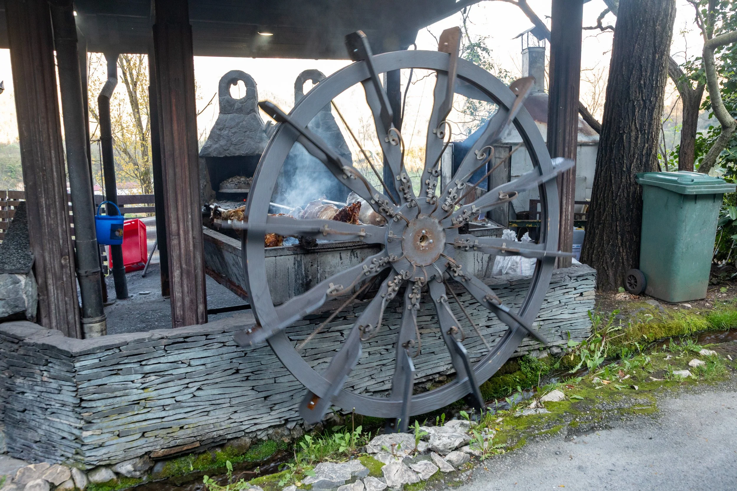  Restaurant powering a turning spit with a water wheel 