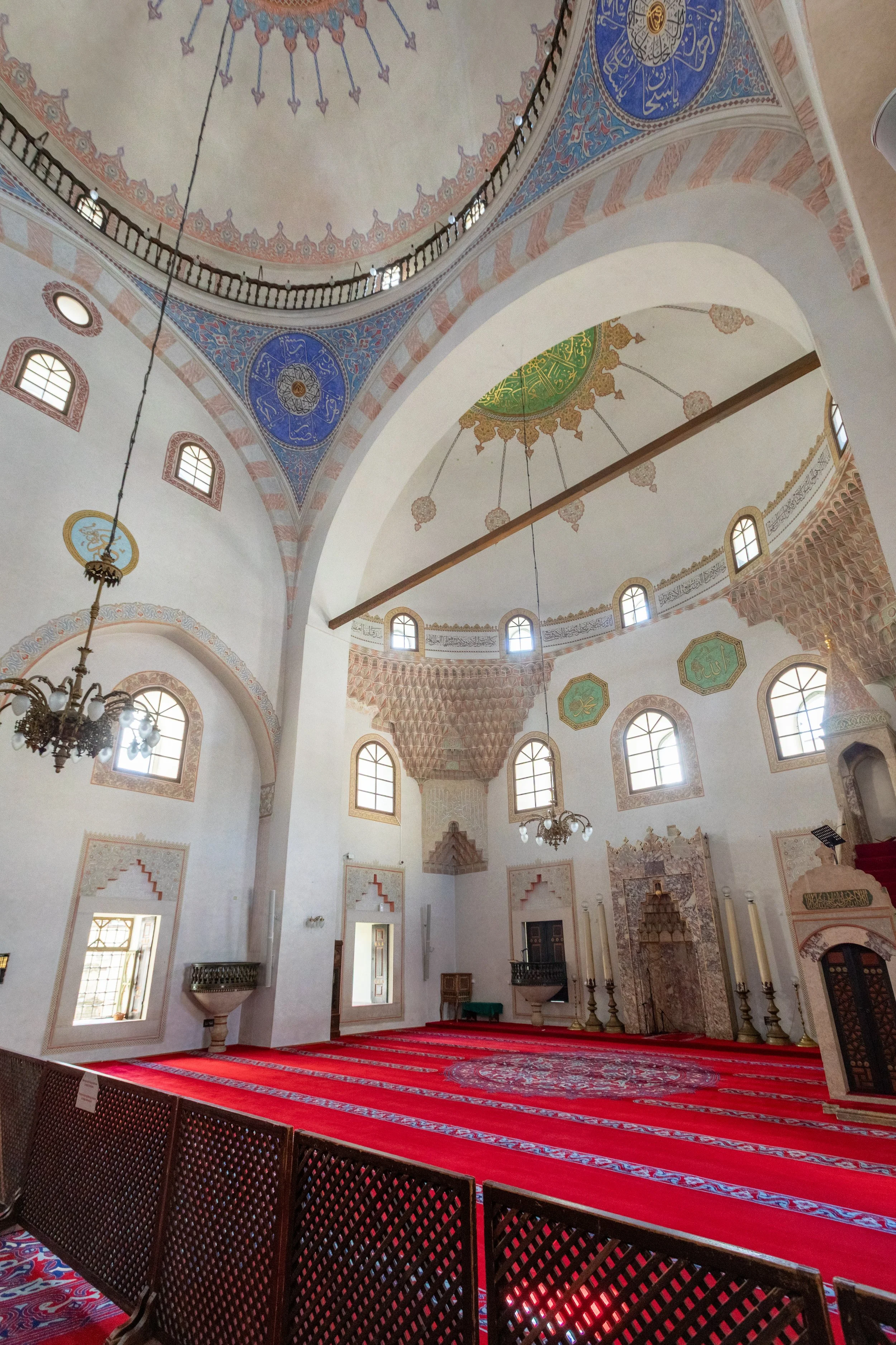  Interior of the historic (1531) Gazi Husrev-beg Mosque 