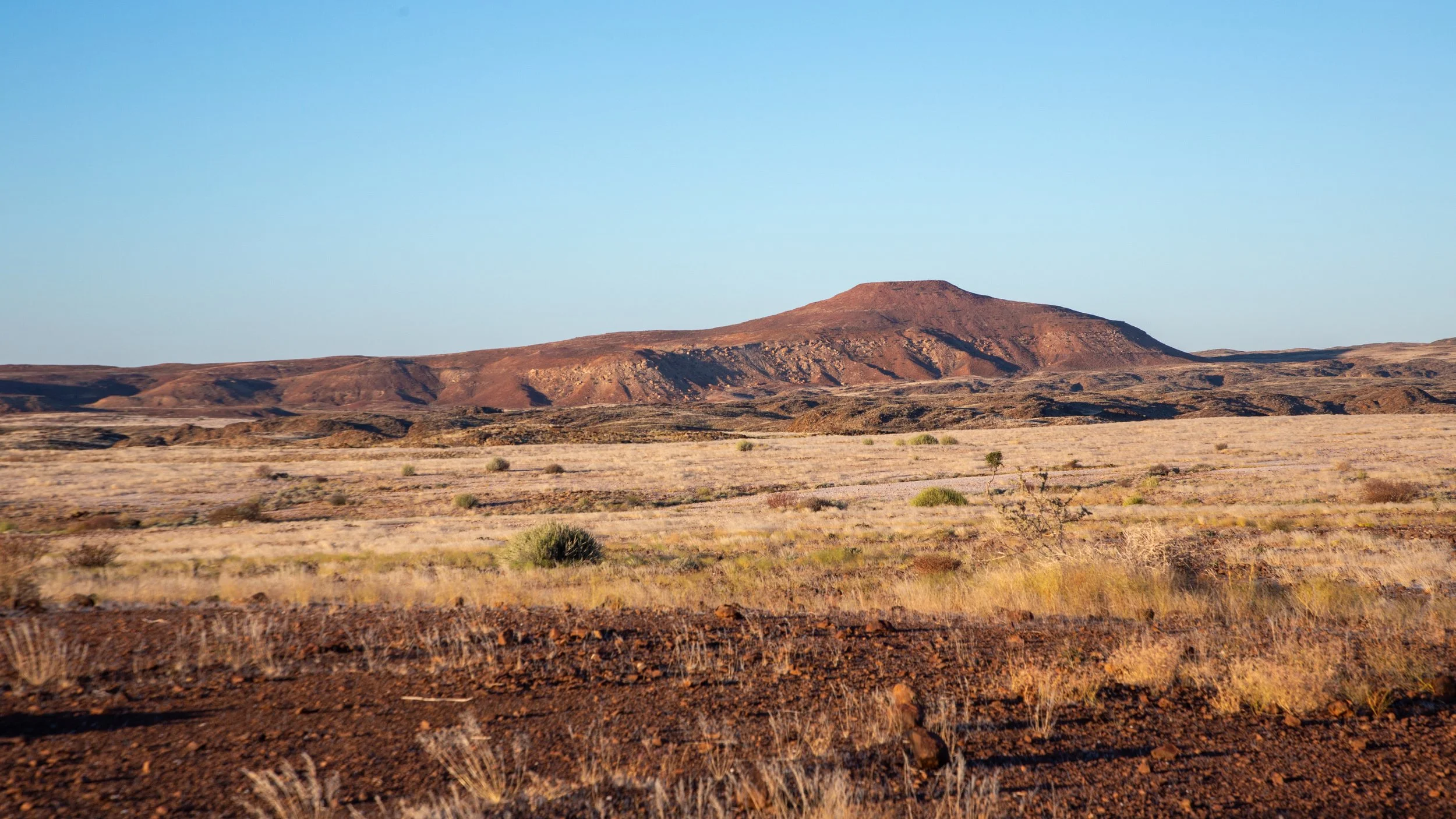  As we get close to 6pm and the end of a long day of driving, one last vista before getting to our camp 
