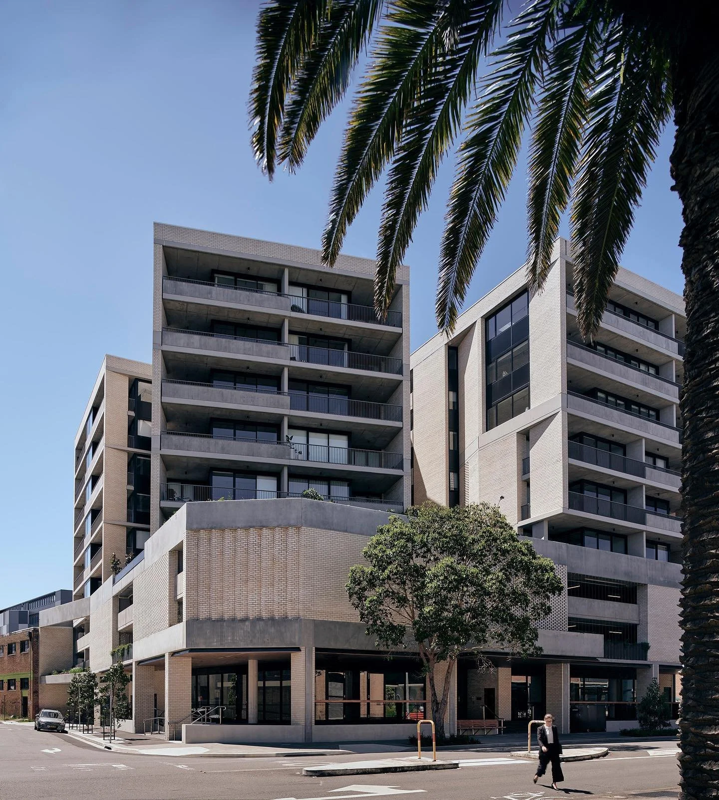 Delighted for The Crossing to receive an Award for Multi-Residential Architecture at the NSW Architecture Awards. 
A wonderful team effort shared with
@chrofi_architects 
@dezignteam 
@de.rome.architects 
with client @domagroup_ 

#architecture #nswa