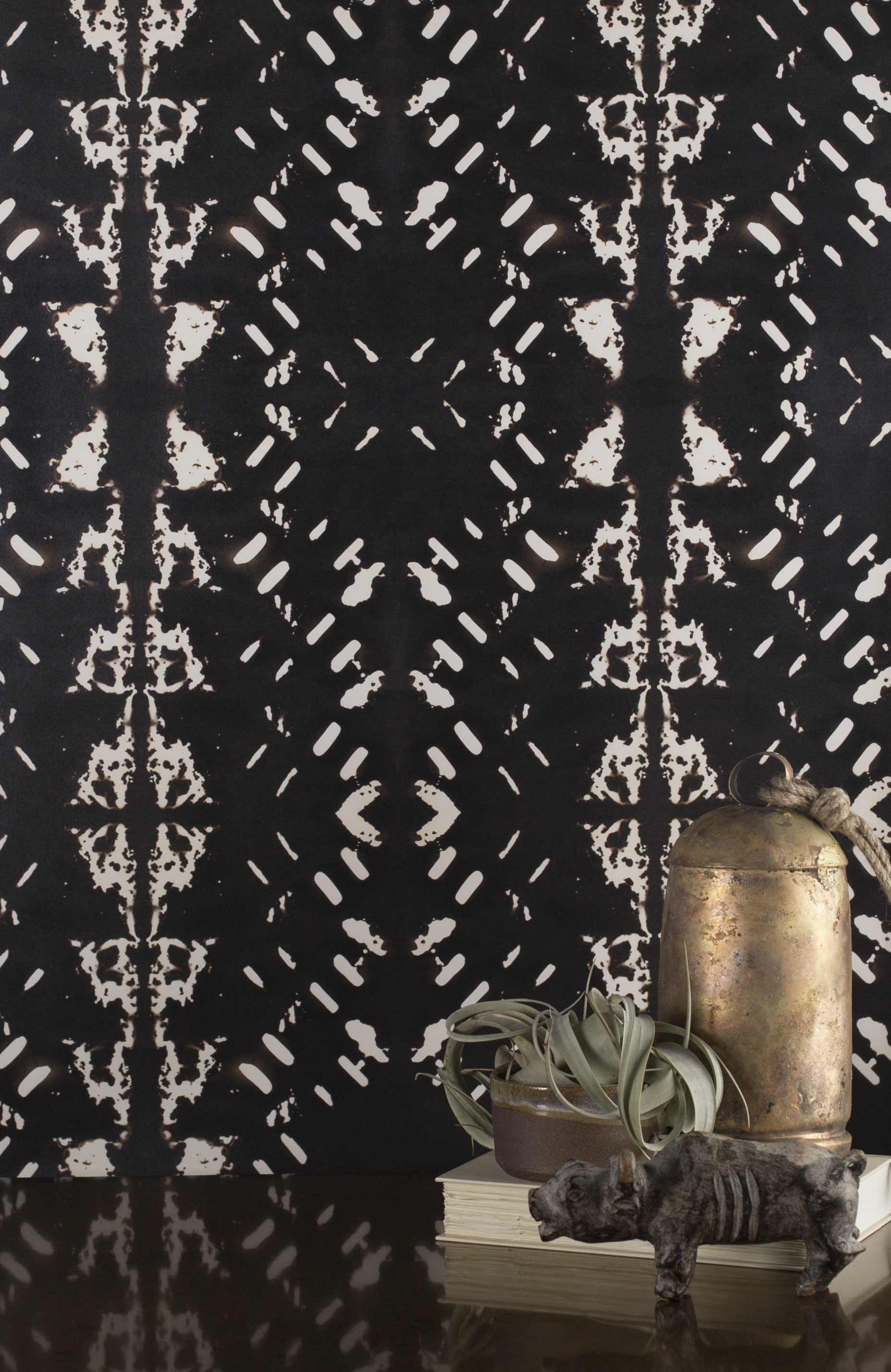 Native Embers Wallpaper in Black
