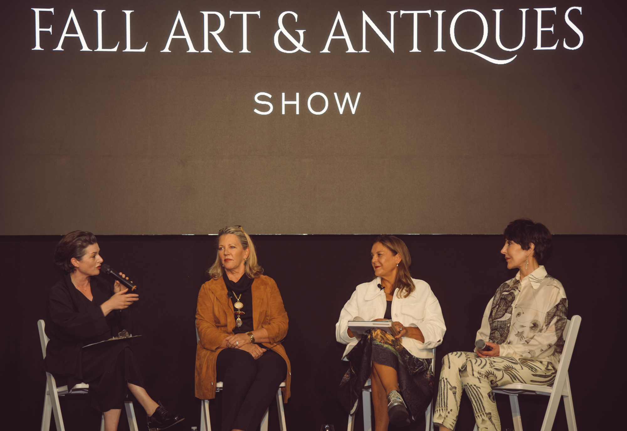 The Director of The San Francisco Fall Art & Antiques Show, Ariane Trimuschat, introduced the esteemed panelists.