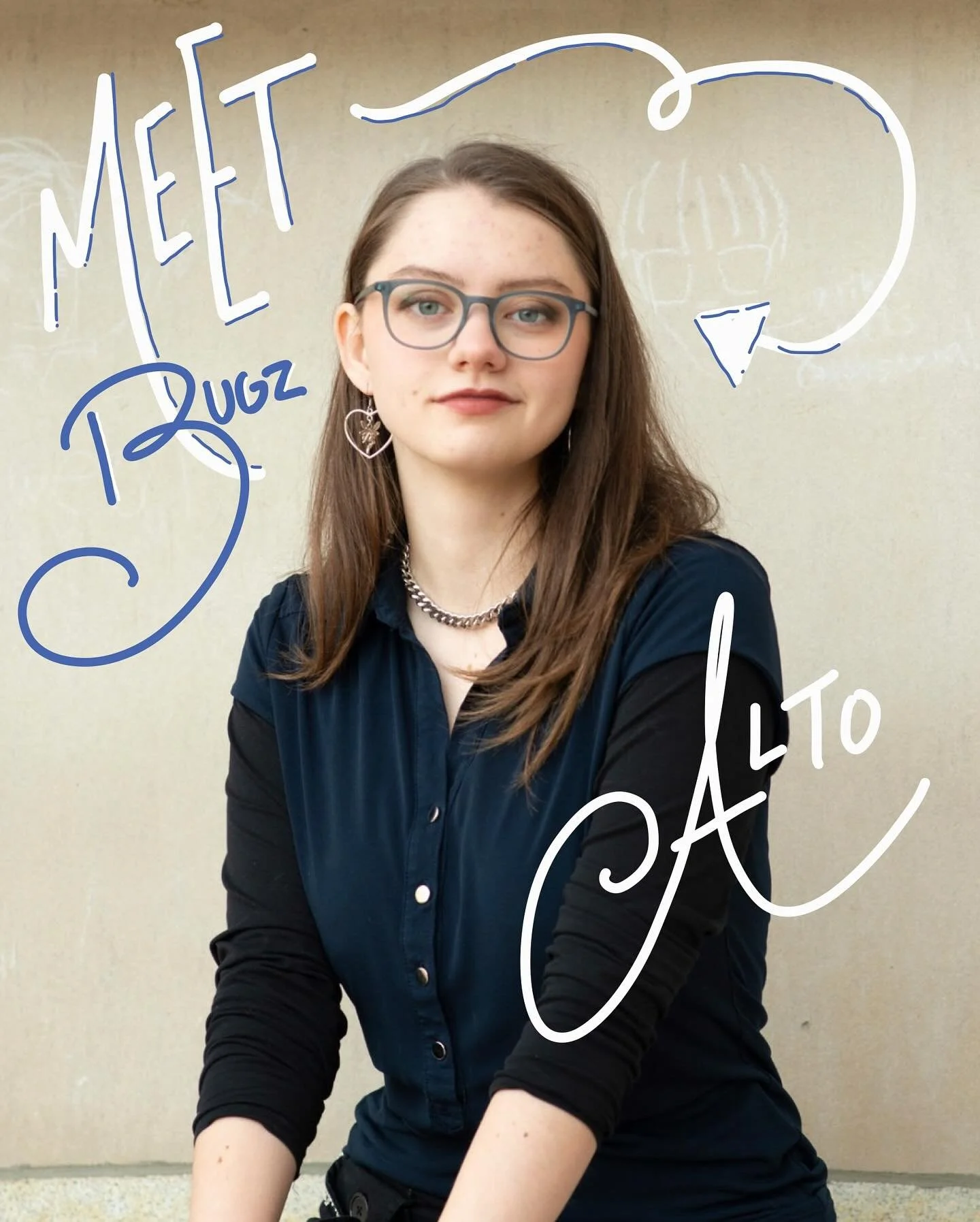 Meet Bugz ✨💙 &mdash; an alto singer in The Originals and a fine arts major in the CFA Class of &lsquo;28. Their fun fact? They&rsquo;re *tragically* obsessed with performing and learning Shakespeare! 🎭