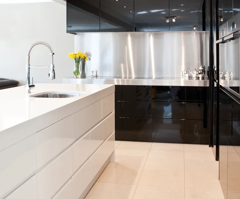 George & Natalie Churchward Kitchen 16w.jpg