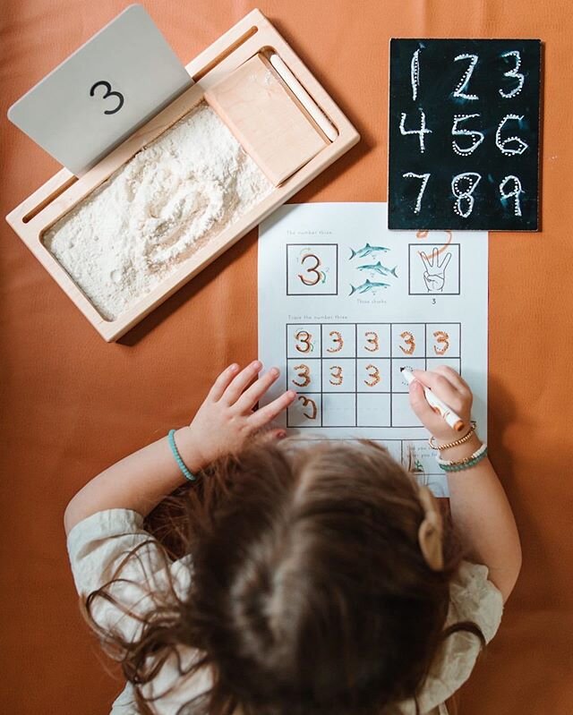 🔢 G I V E A W A Y 🔢⁣⁣⁣⁣⁣⁣⁣⁣⁣⁣⁣⁣
⁣⁣⁣⁣⁣⁣⁣⁣⁣⁣⁣⁣
To celebrate the release of @habitatschoolhouse&rsquo;s NEW Kindergarten Math Unit, we teamed up with some of our favorite education shops to bring one of you some wonderful, high-quality Math resources 