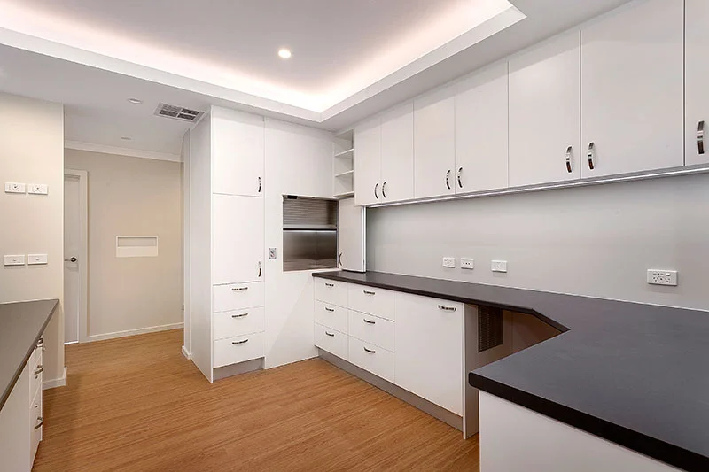 2 Front Desk.jpg