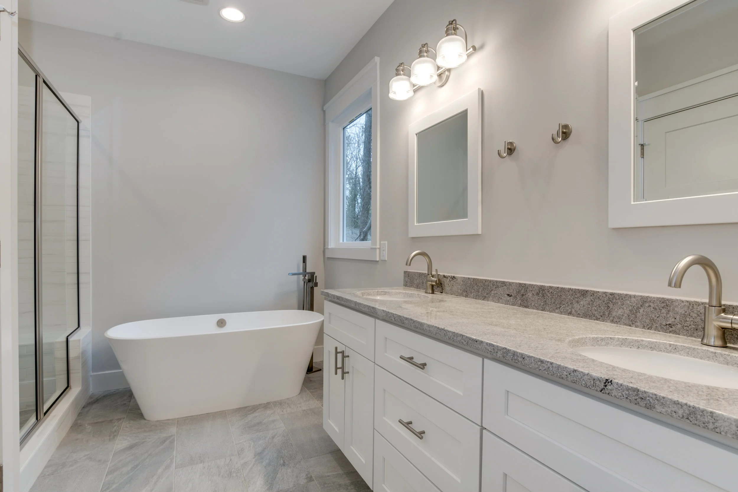 12 Master Bath.jpg