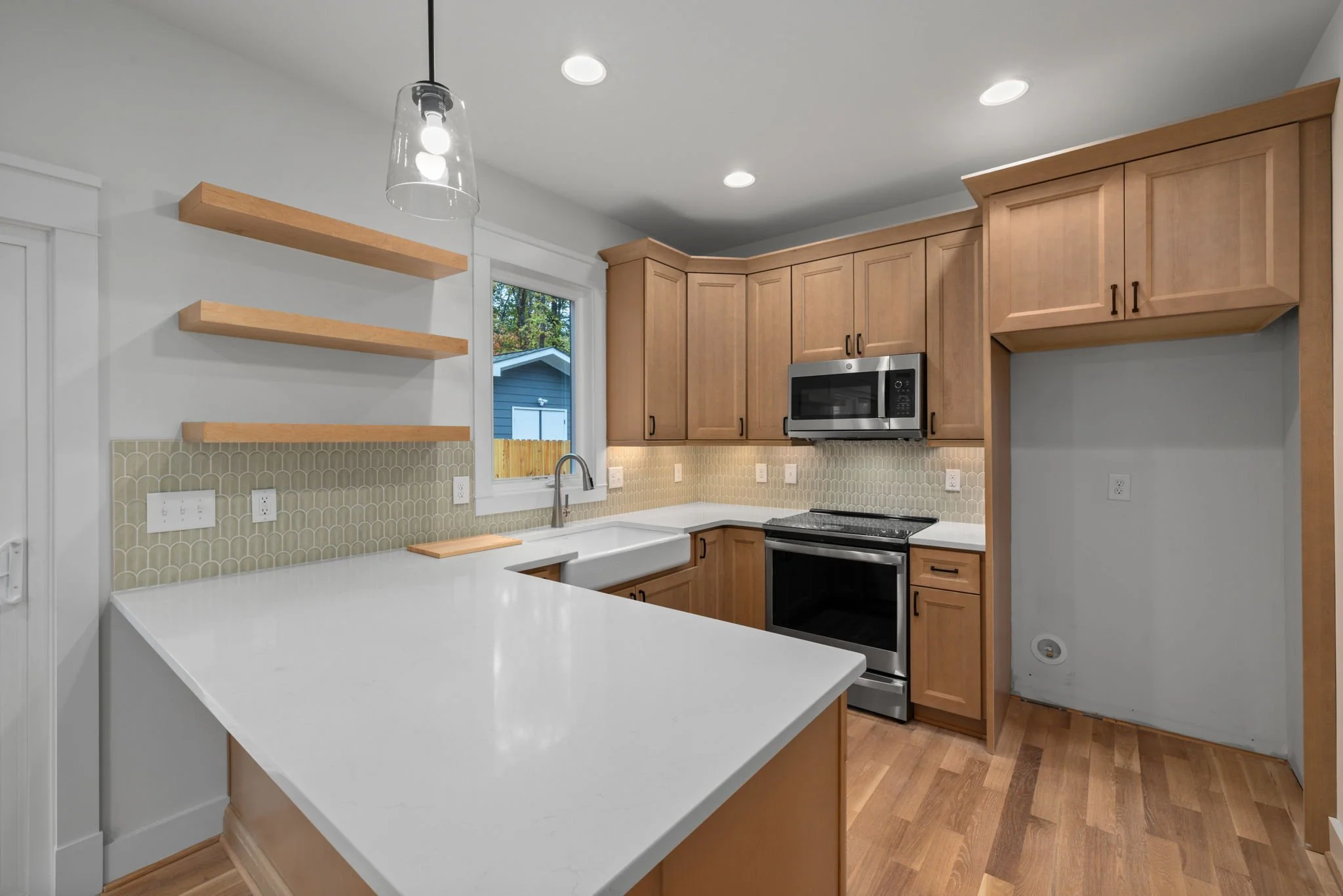 Thompson I Quartz Kitchen Induction Range