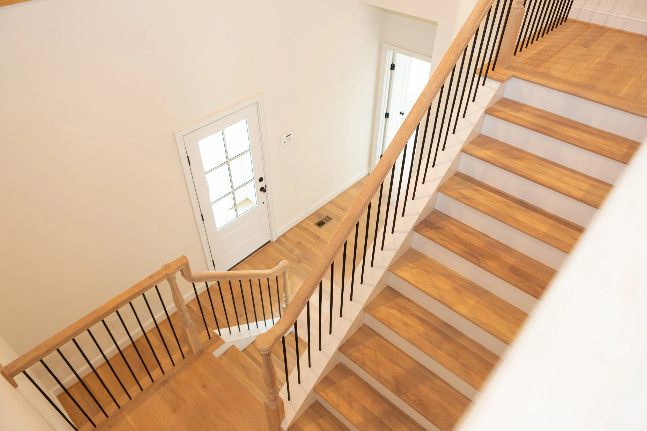 nottingham-i-presale-foyer-staircase-anderson-st-durham-nc-27707.jpg