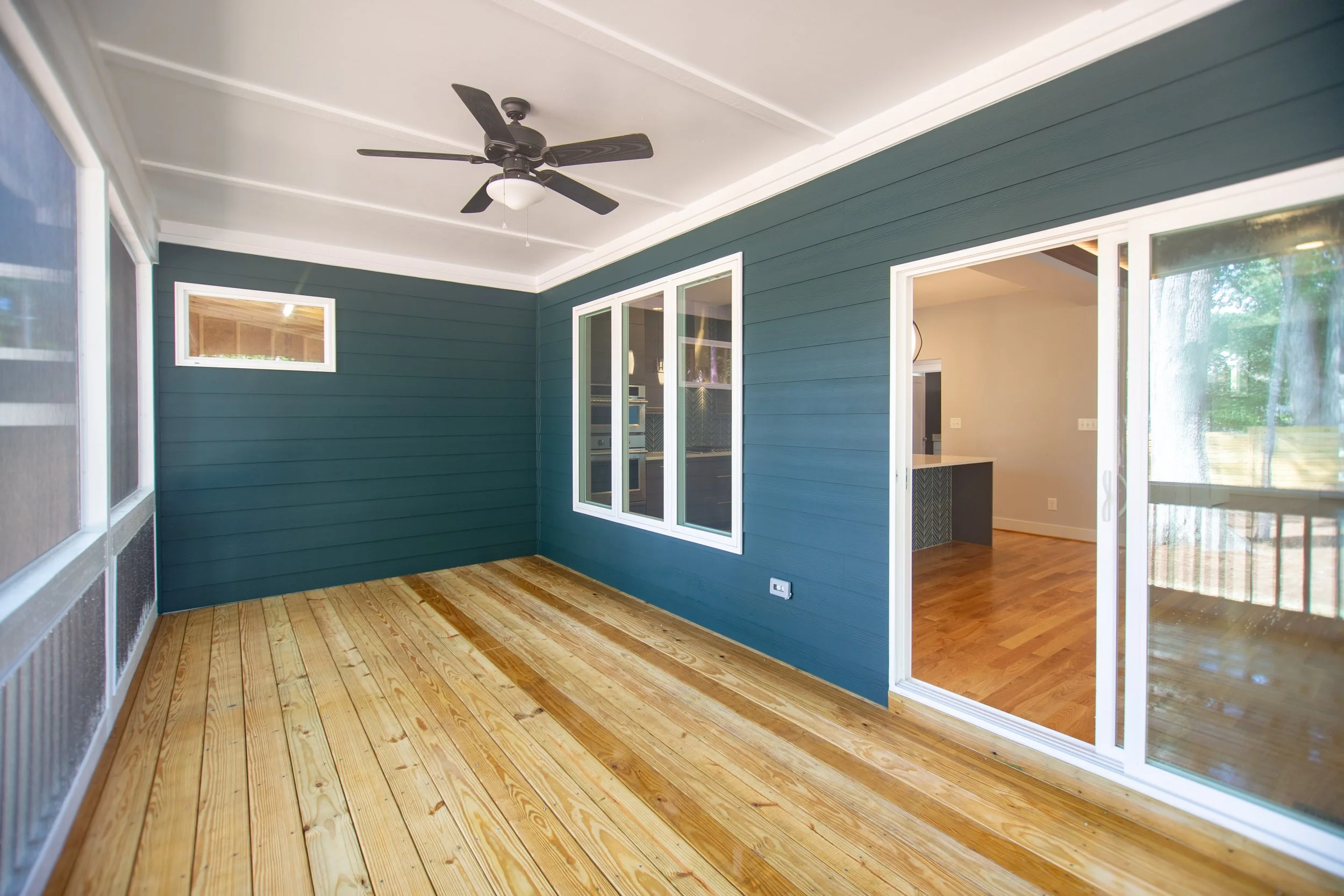 grayson-i-presale-screened-back-porch-close-to-duke-hospital-durham.jpg