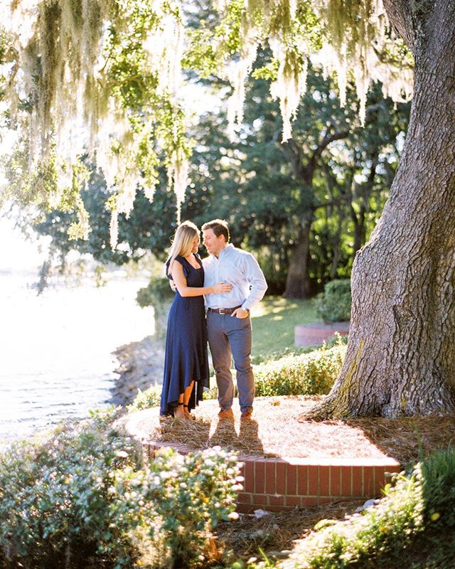 Beautiful light, beautiful couple, beautiful personalities. ❤️❤️❤️ Recipe for beautiful photos. 
@stephgrovesw