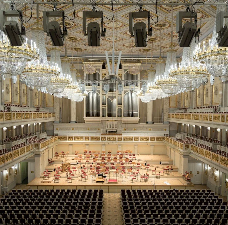 Microfiction, micro-fiction, microfiction, travel, traveling, flashfiction, short story, holiday, vacation, trip, journey, sightseeing, story, storytelling, travelblog, travel blog, slow travel, tourism, tourist, food, foodie, art, assemblage art.