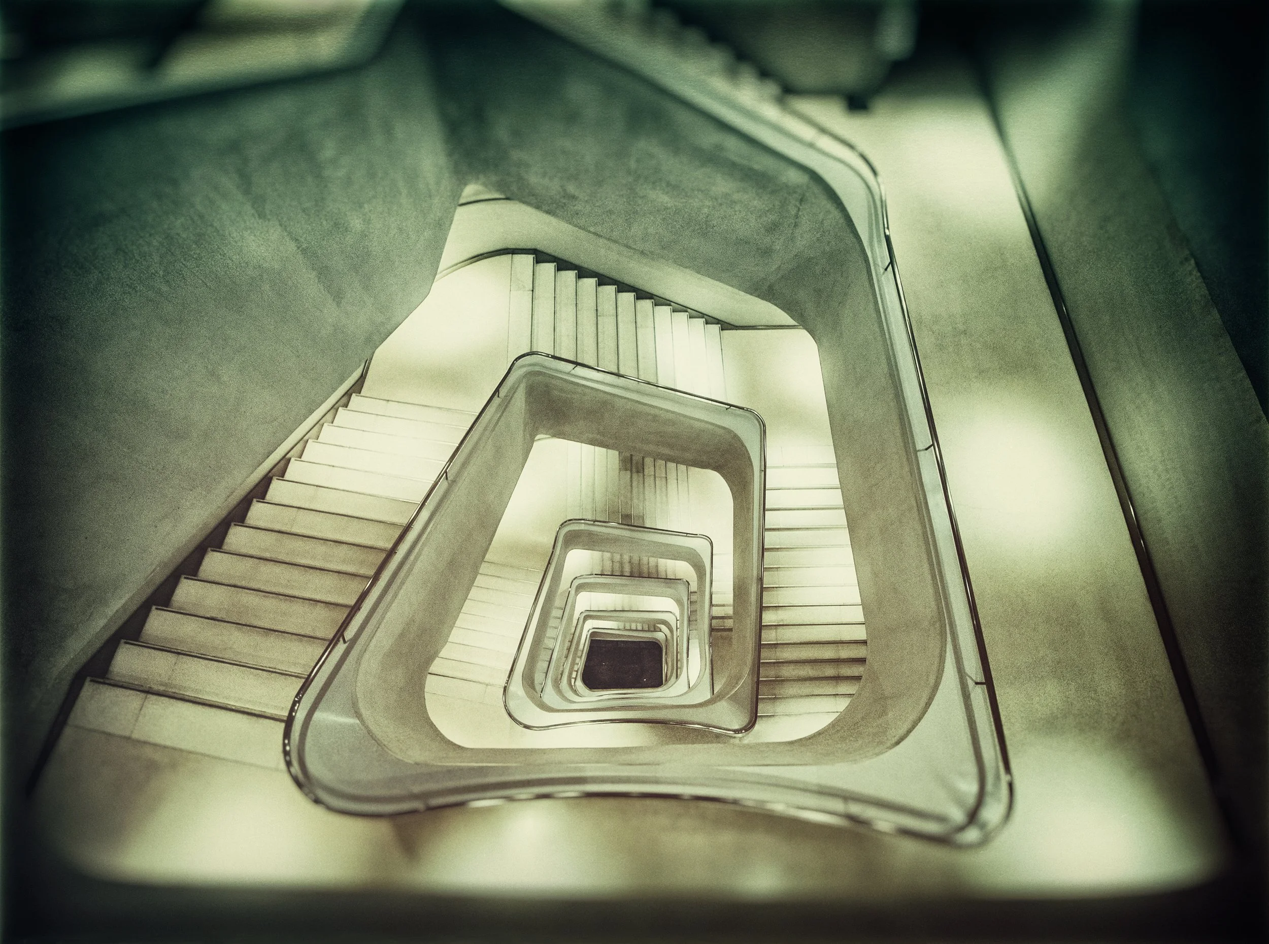 260_Caixa-stairs_#02_7,5_LG90318_©Andy_Sotiriou2020.jpg