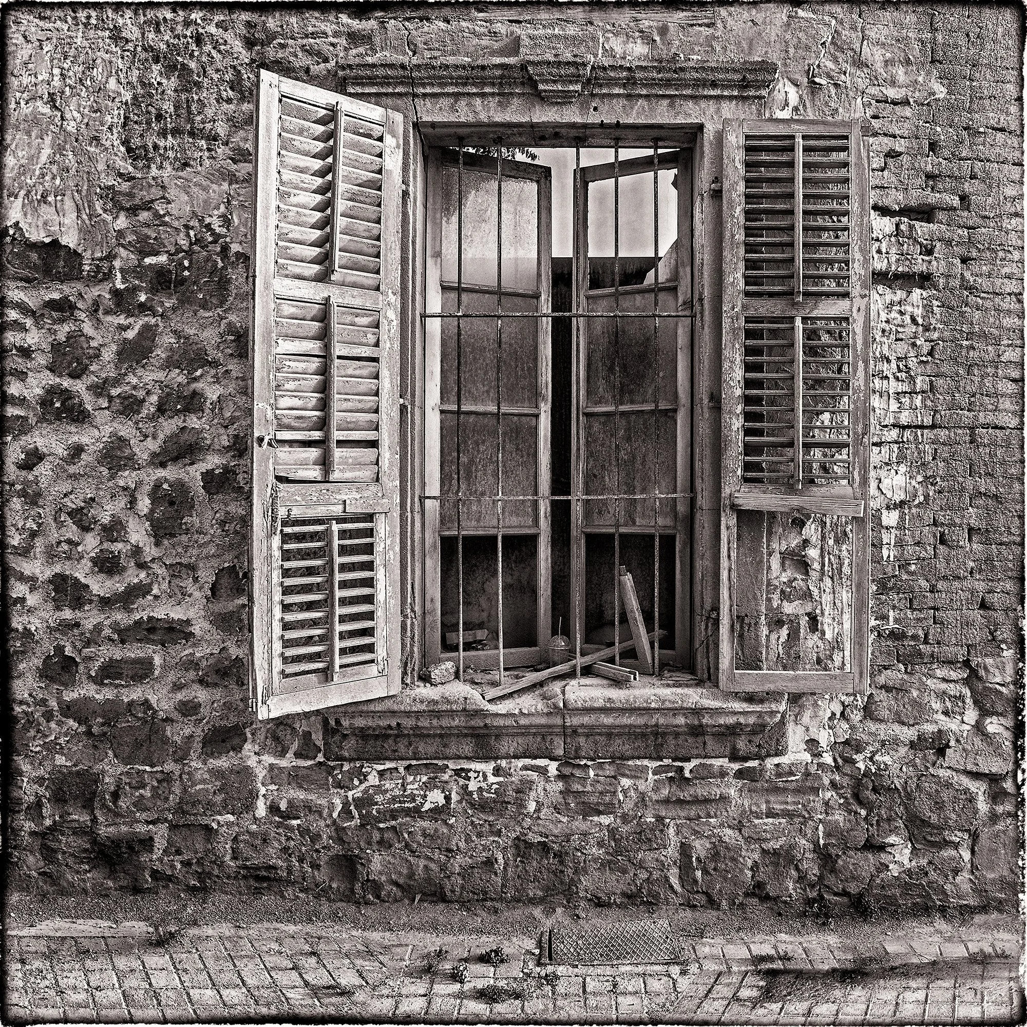 425_Lone_building_36_Nicosia_1333_v2_©AndySotiriou2020.jpg