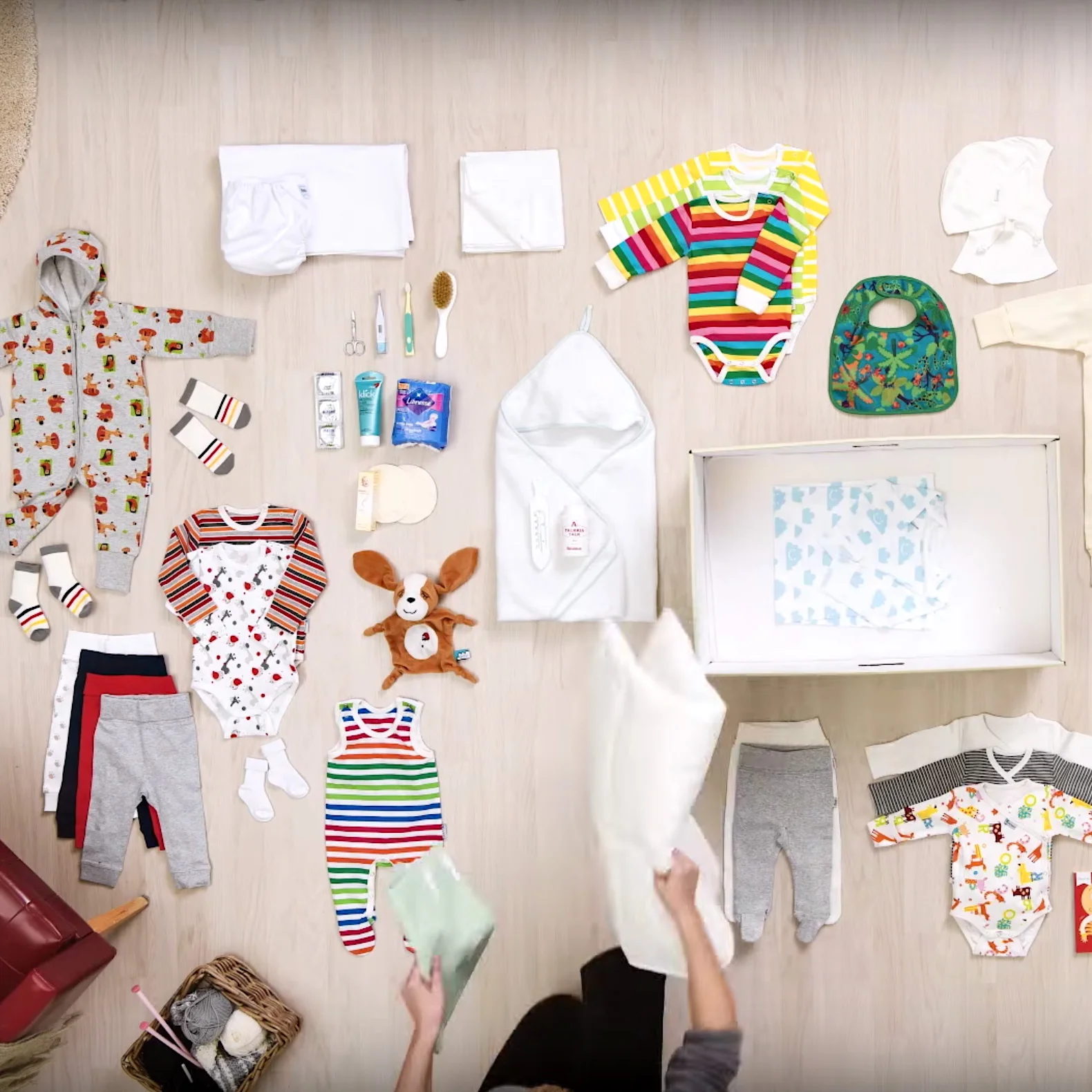 KELA MATERNITY BOX