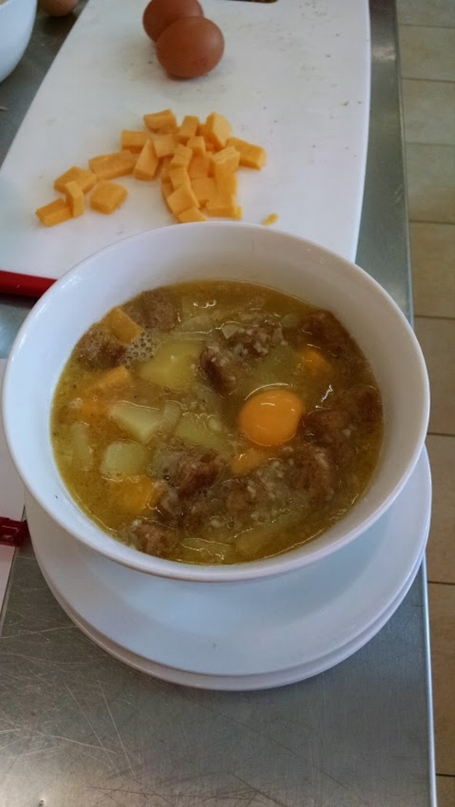 Czech garlic soup