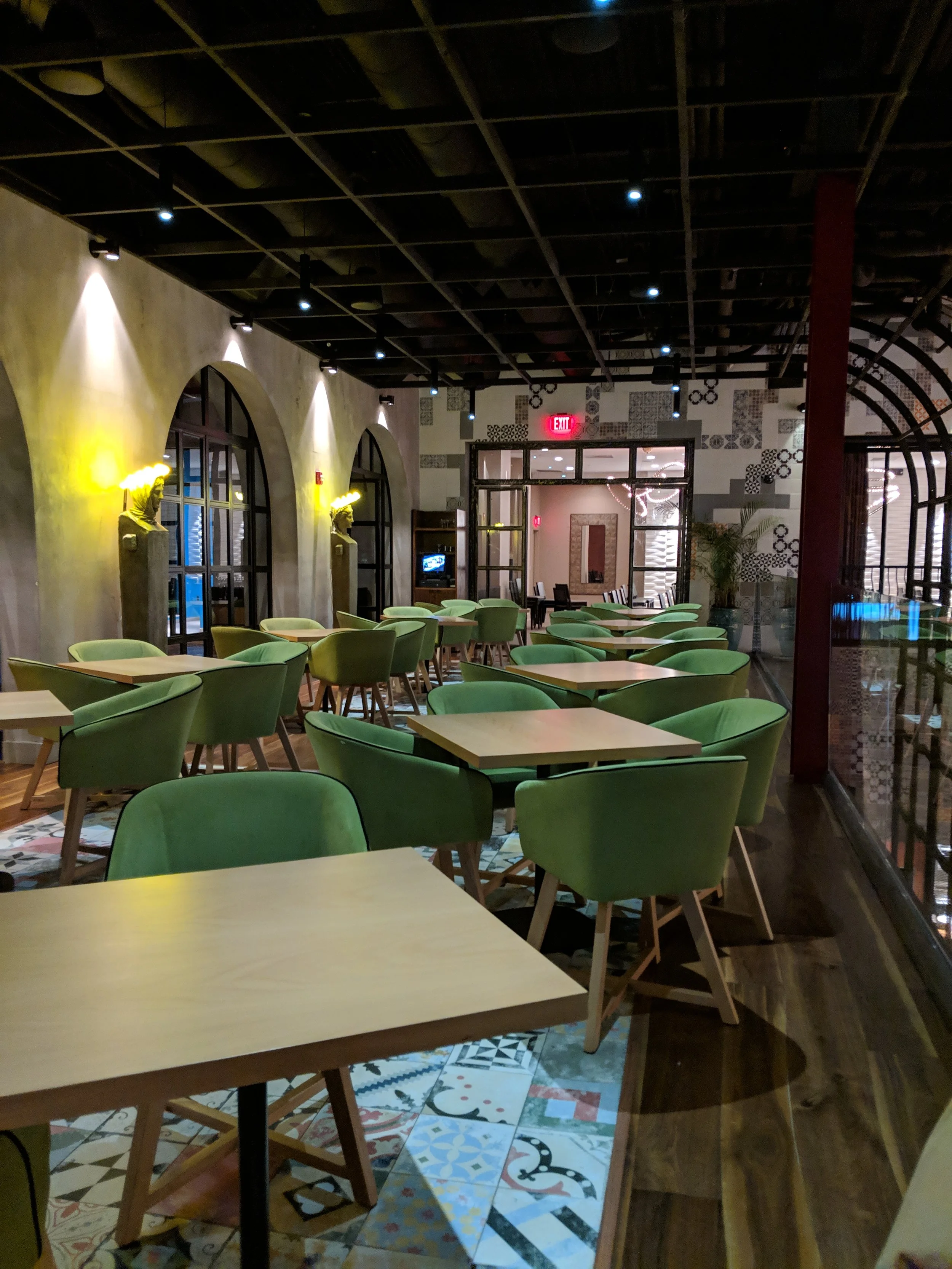 Vidrio private space