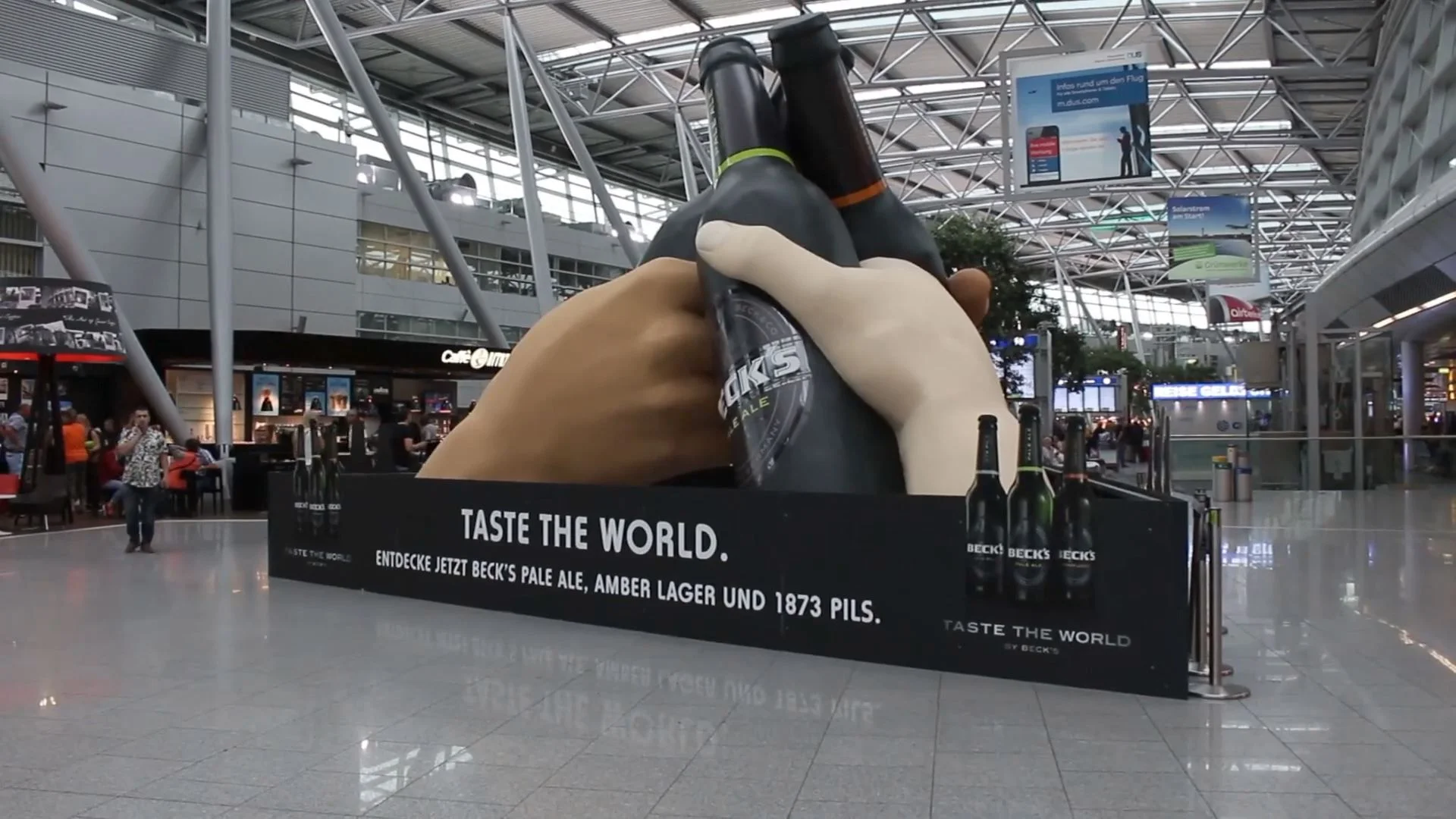 Fullfeedback dreht mit Carat/Posterscope Hamburg für Becks Bier.