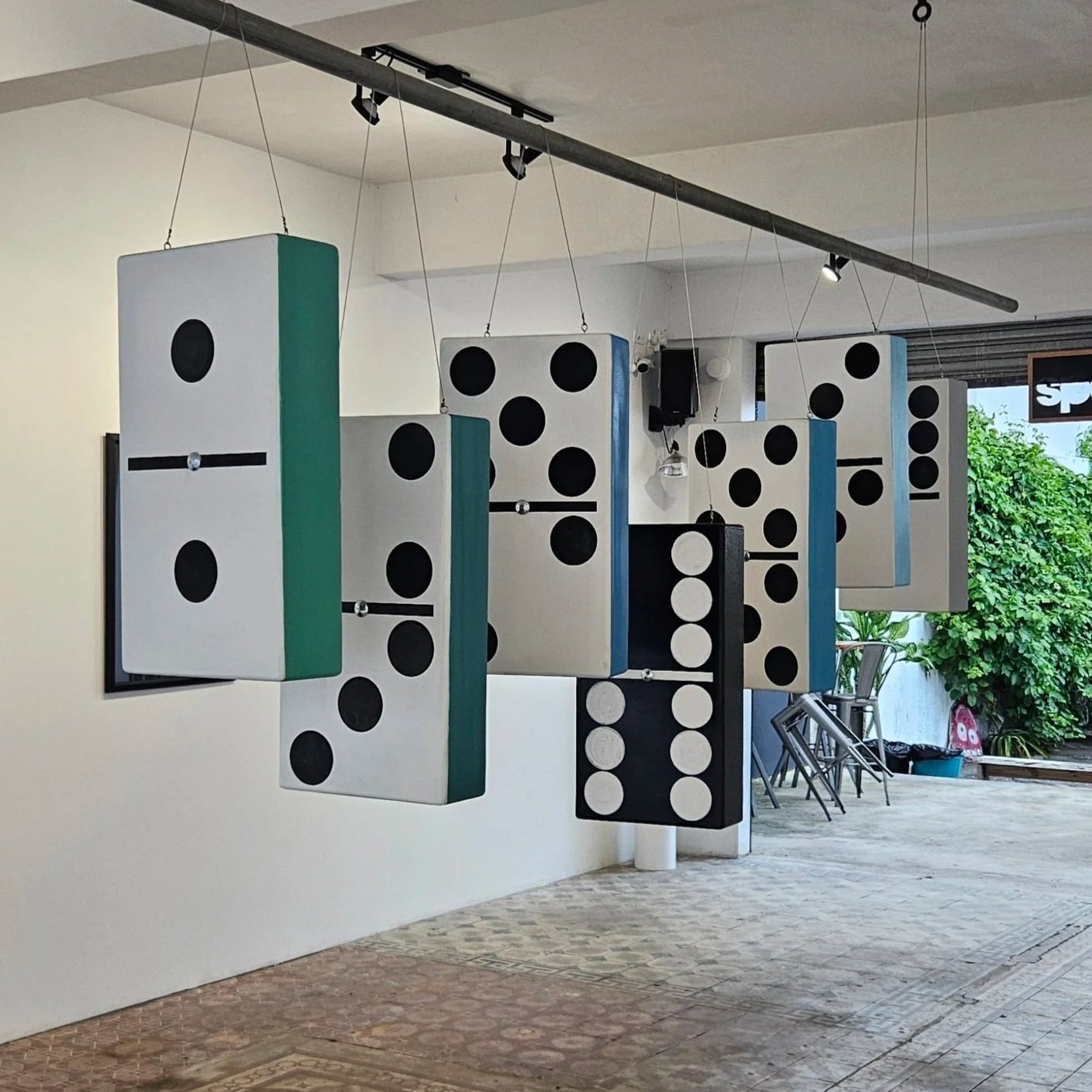 CRASH (222025) DOMINOS