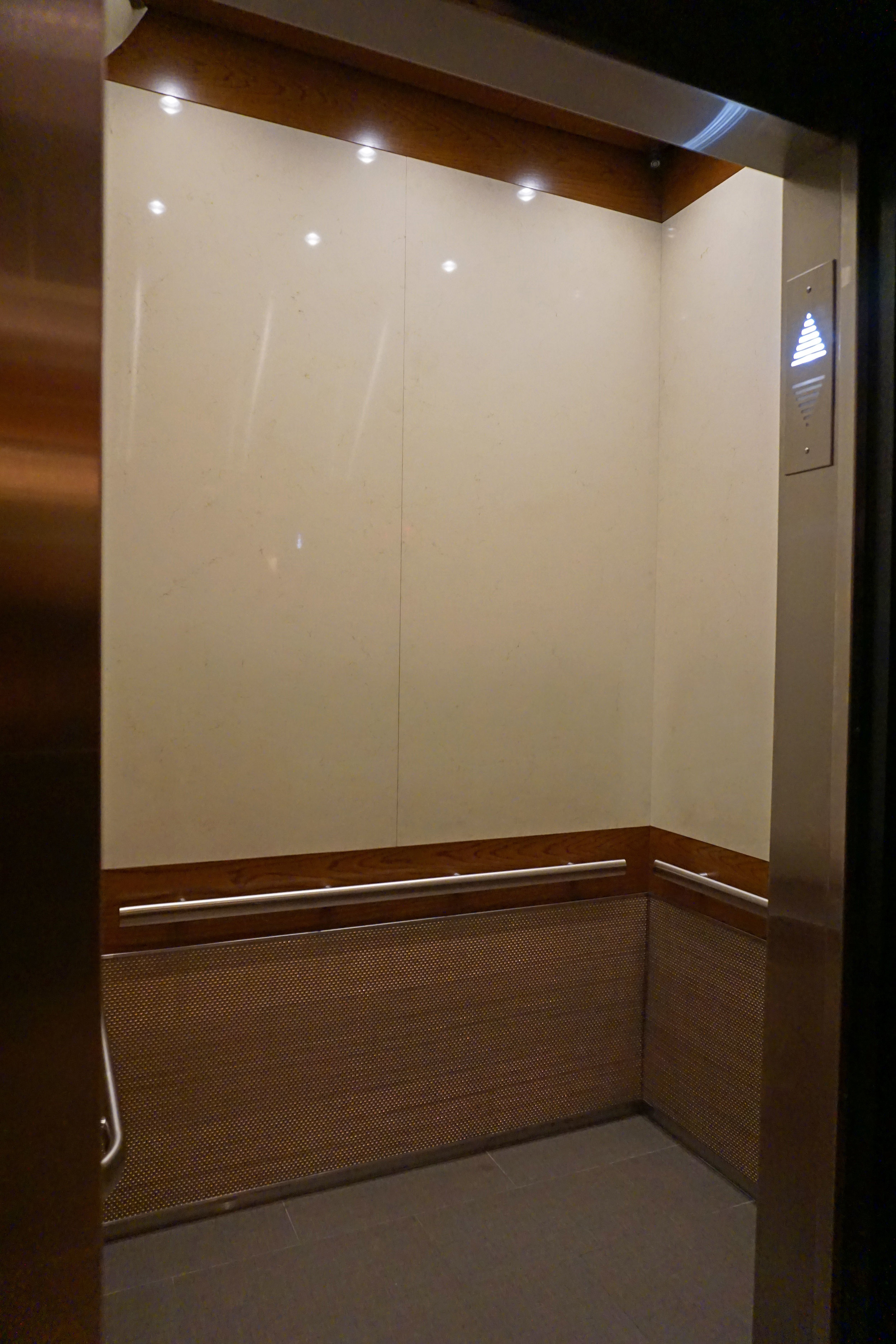 330 East 75th Street | United Cabs, Inc.
