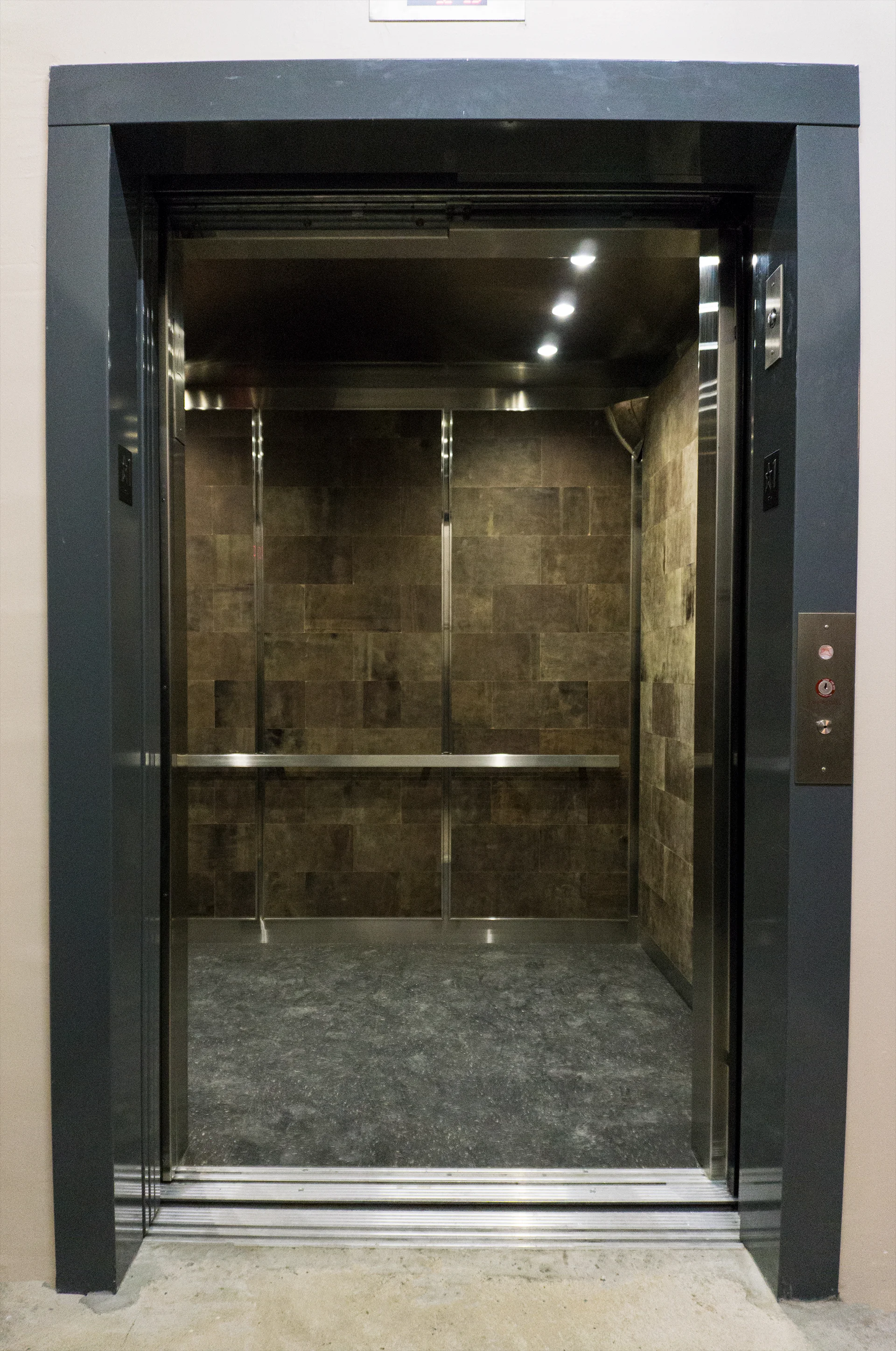104 East 25th Street | United Cabs, Inc.
