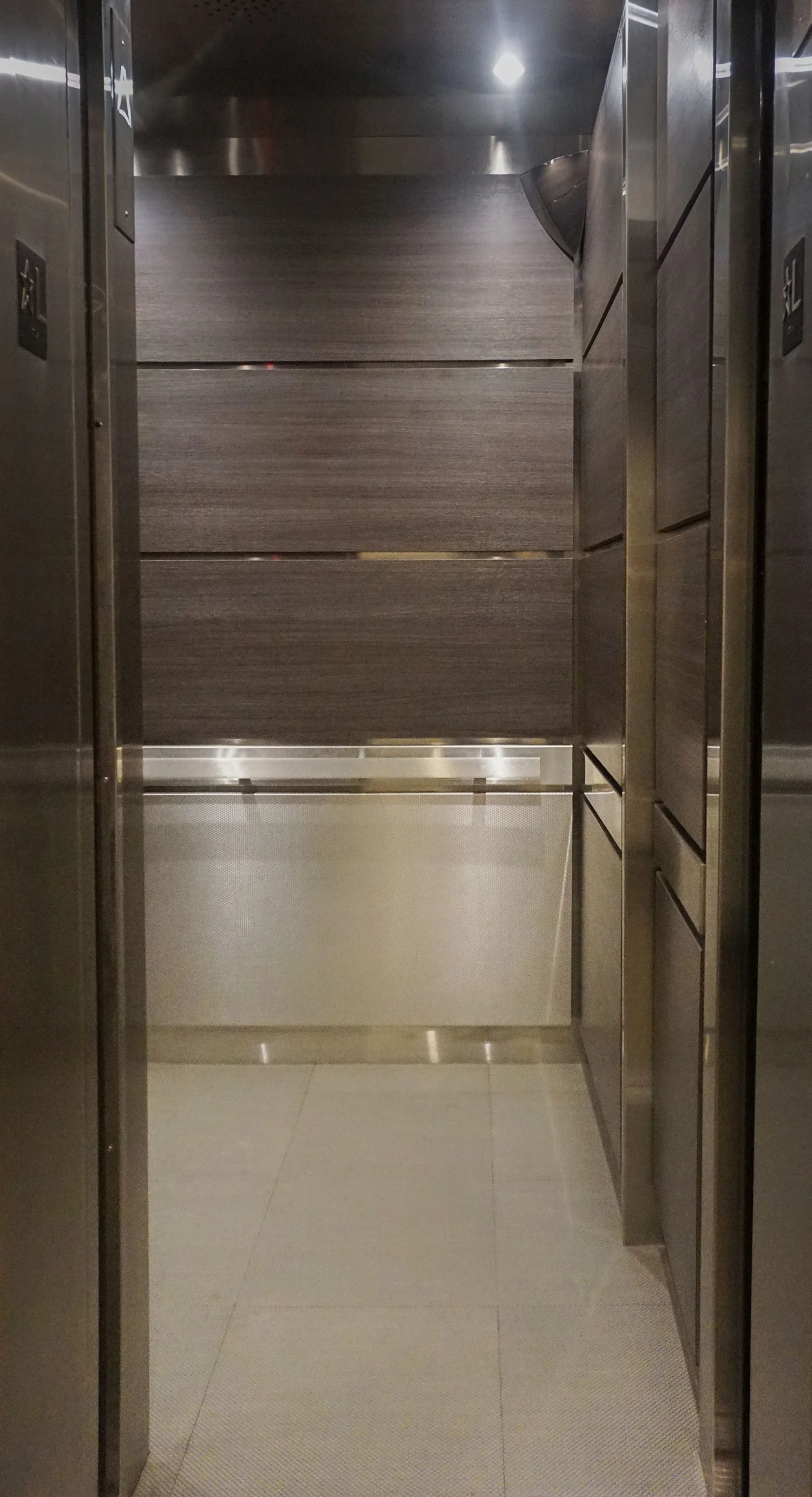 2 Cornelia Street | United Cabs, Inc.