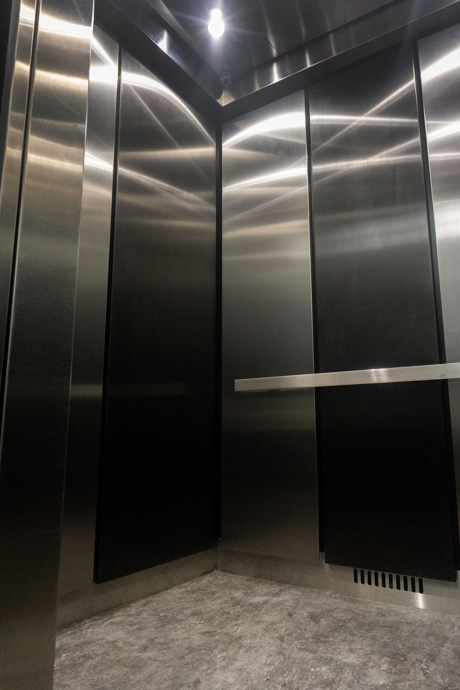 30 MONROE PLACE | UNITED CABS, INC.