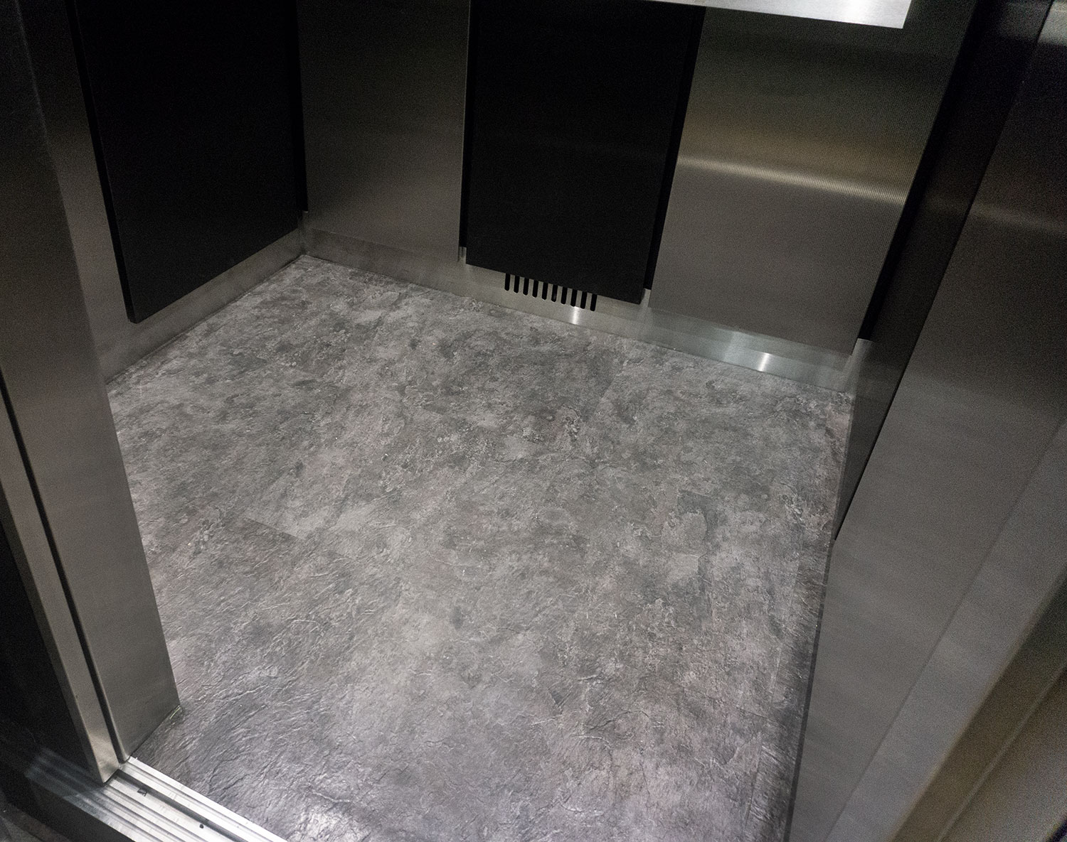 30 MONROE PLACE | UNITED CABS, INC.