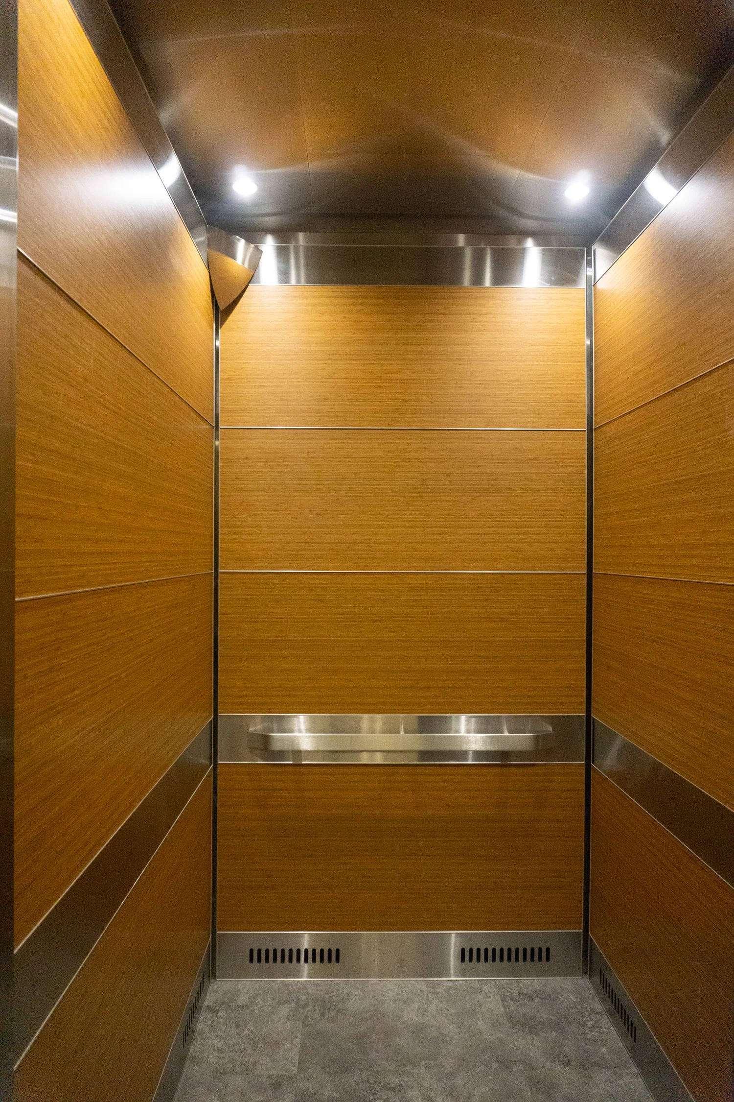 245 WEST 72ND STREET | UNITED CABS, INC.