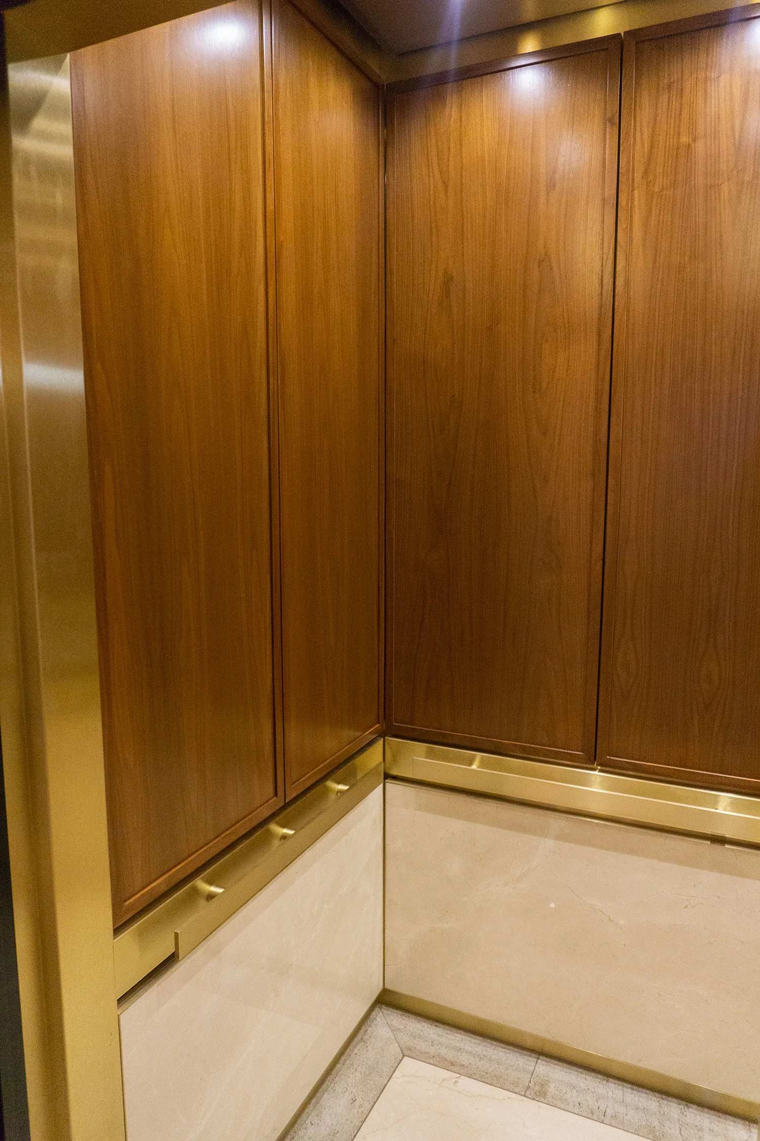 525 east 86th street | united cabs, inc.