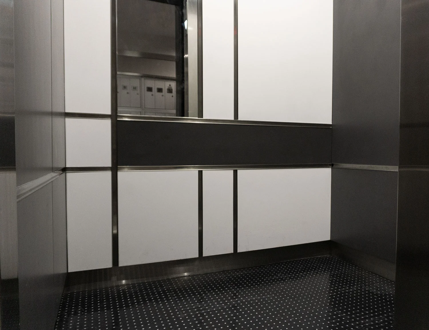 25 monroe place | united cabs, inc.