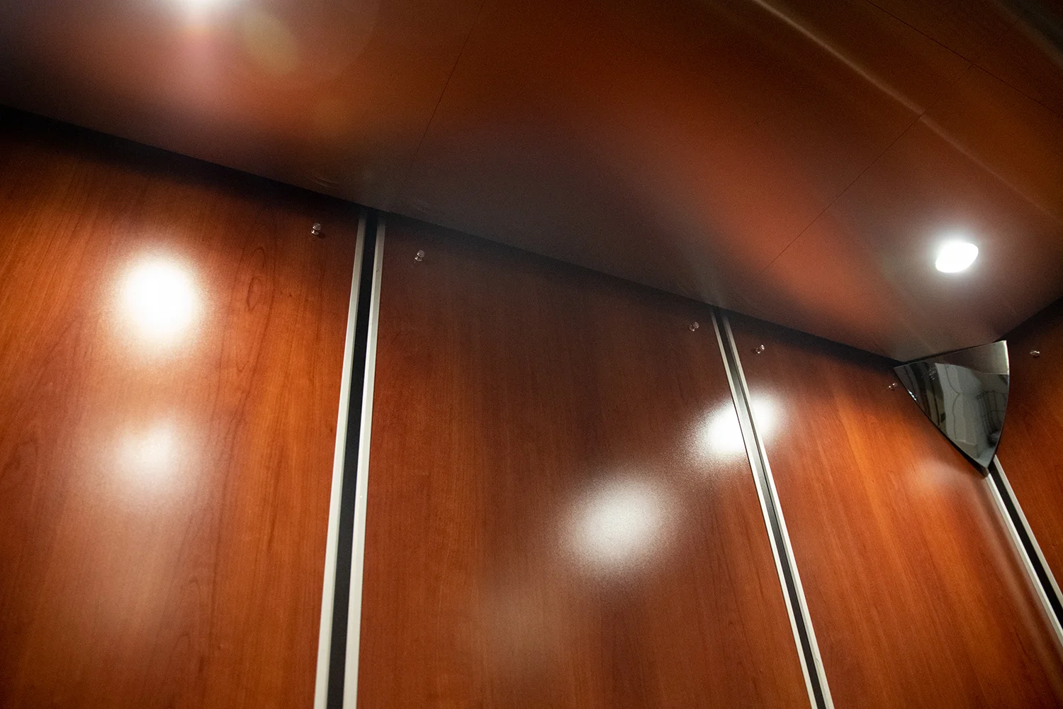2711 avenue x | united cabs, inc.