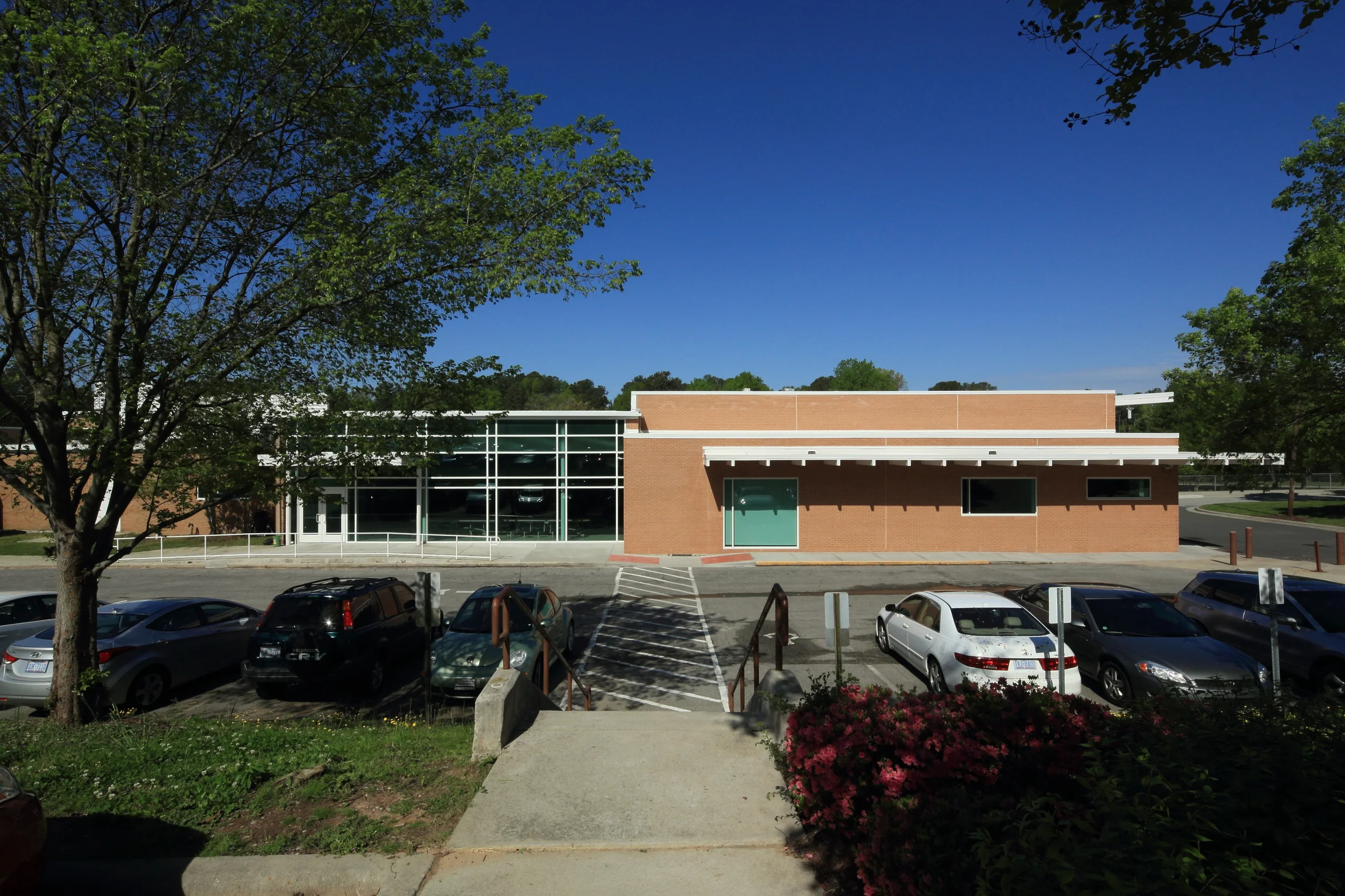  car-rider canopy and vehicle queuing 