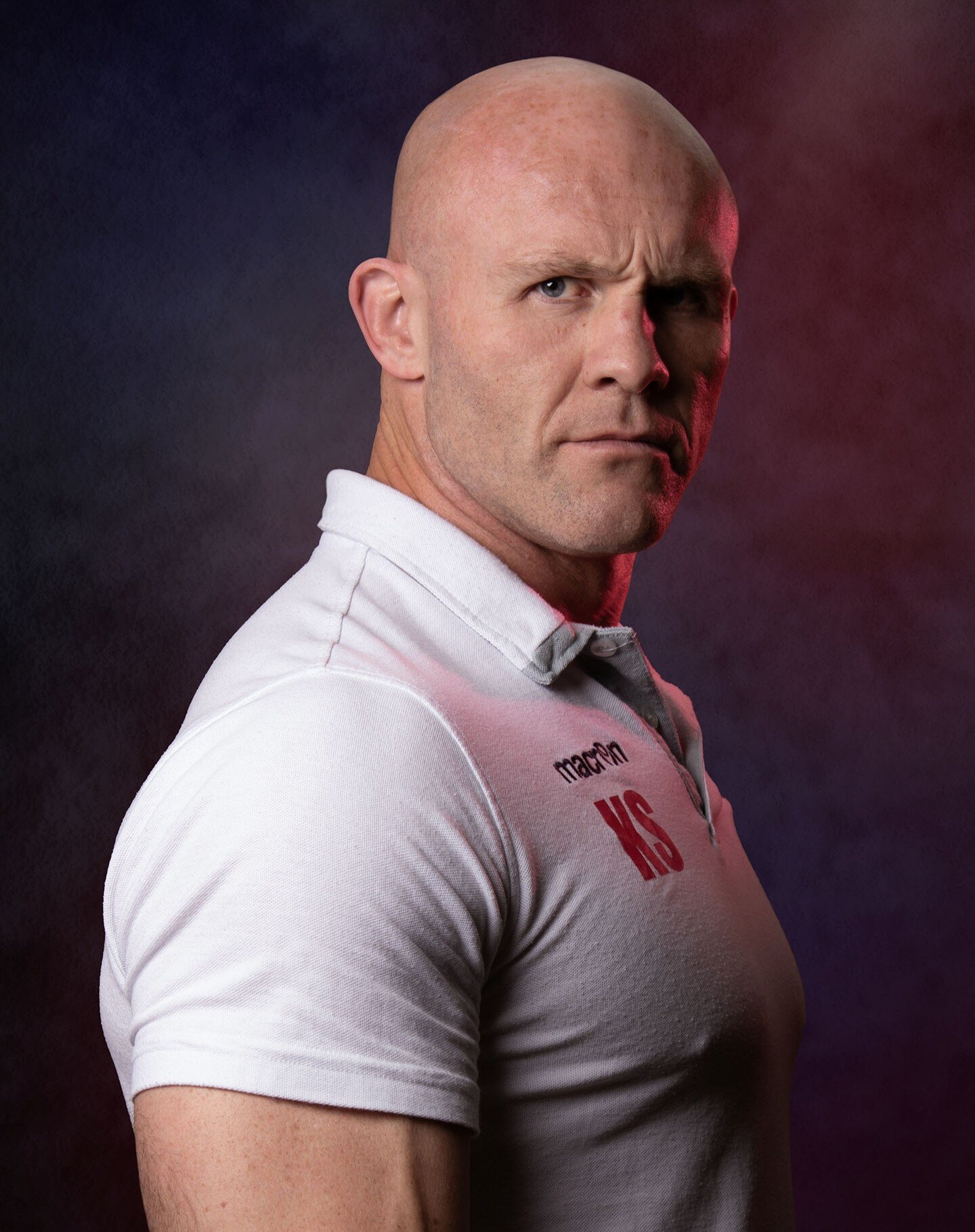 👇👇👇👇N. E. W. W. O. R. K.👇👇👇👇
Portrait of Keith Senior former England, Sheffield Eagles and Leeds Rhino Rugby player. Shot for Iconic Sheffield exhibition a while back.

@sheffieldeagles 

#portrait #portraitphotography #studiophotography #rug