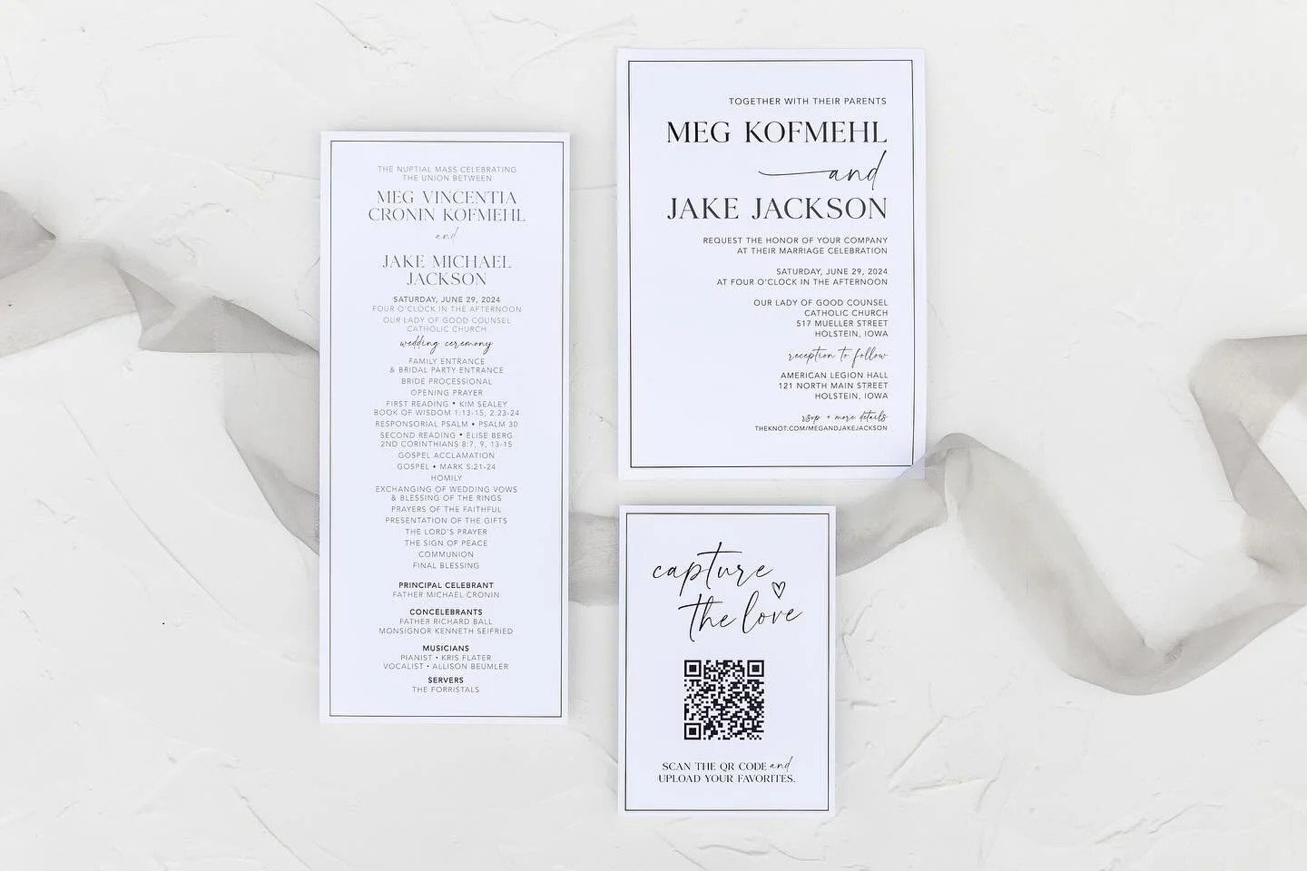 I am loving the QR code trend where guests can share photos they took of your wedding day! 📸