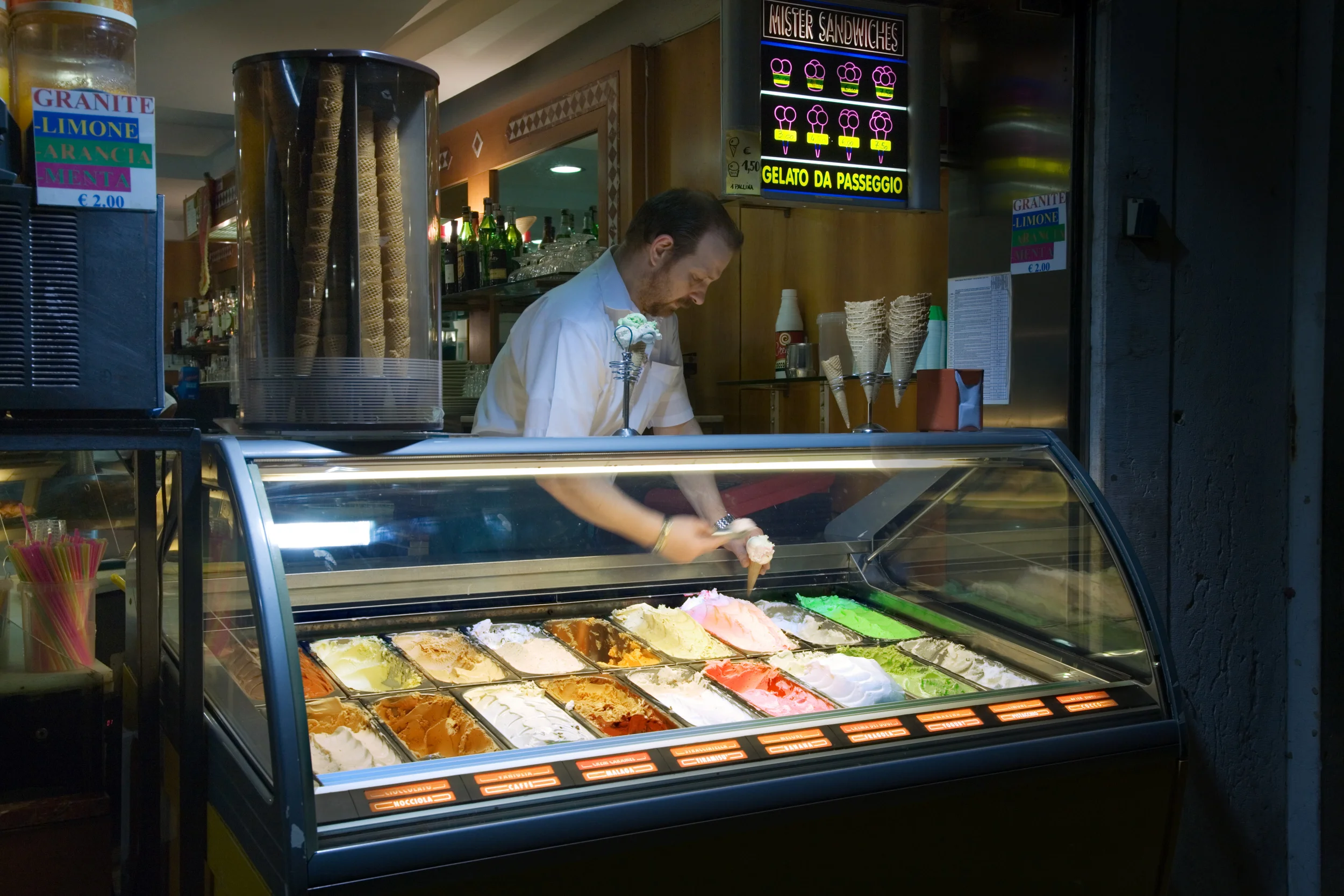 Venice_-_Ice_cream_parlor_-_4017.jpg