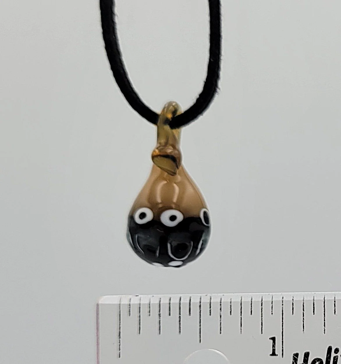 P28 Pendant