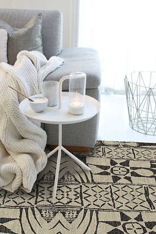 gray-rug-OUT-OF-AFRICA-taupe-room.png