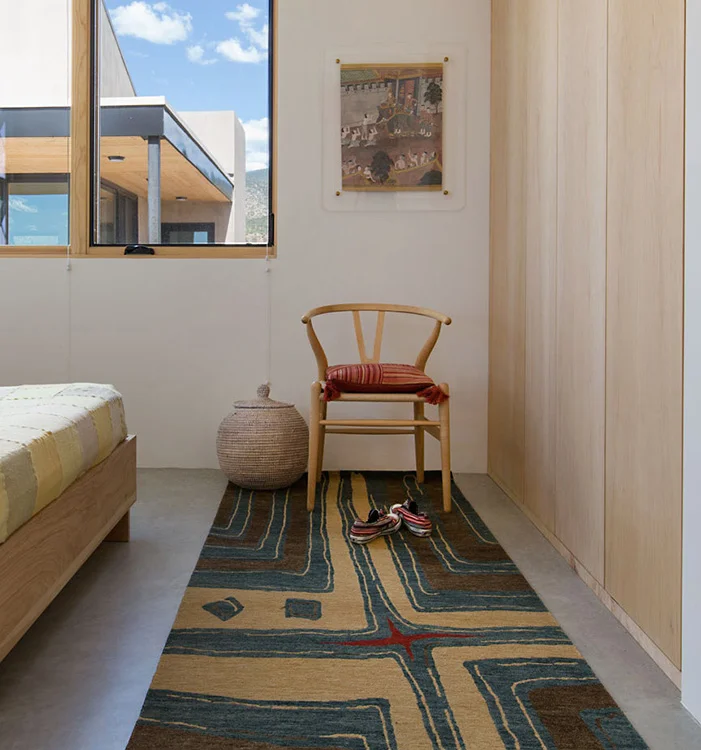 gray-rug-kuba-cross-room.png