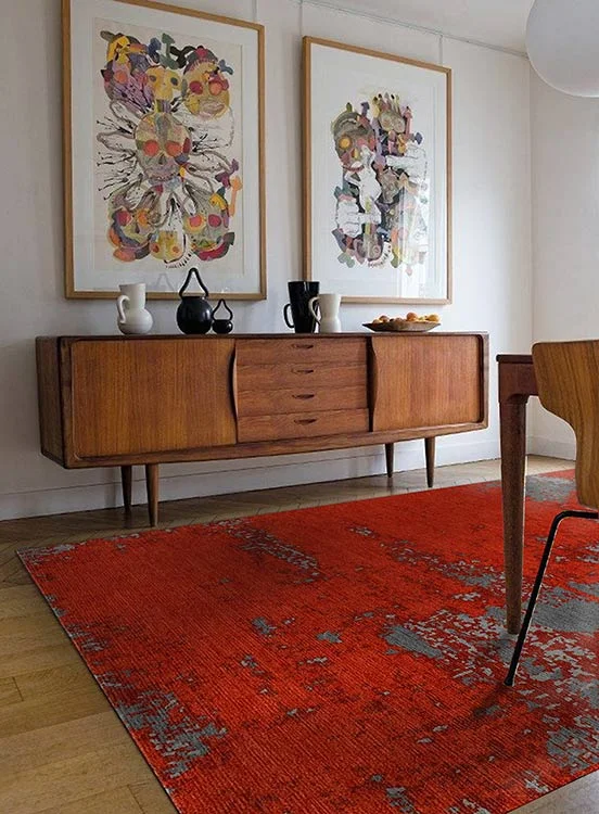 gray-rug-TEXTURE-ONE-red-room.png