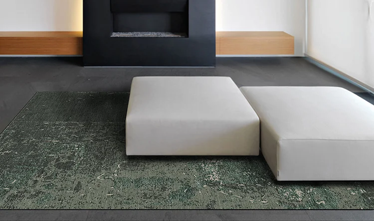 gray-rug-BORO-NATSUKI-verde-room.png