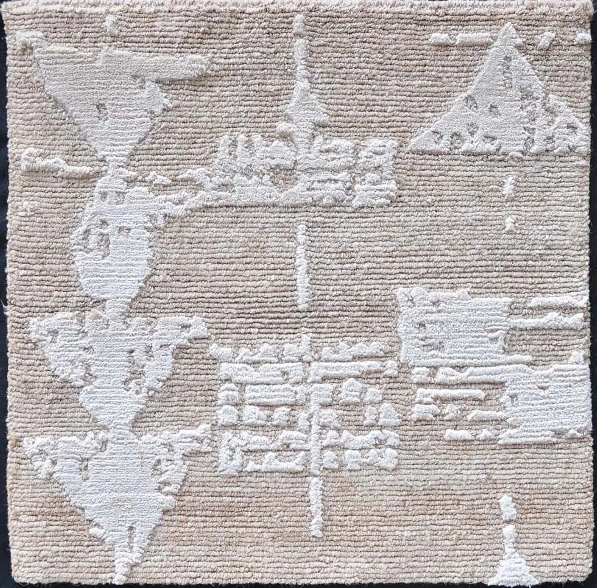 allo loop with white silk