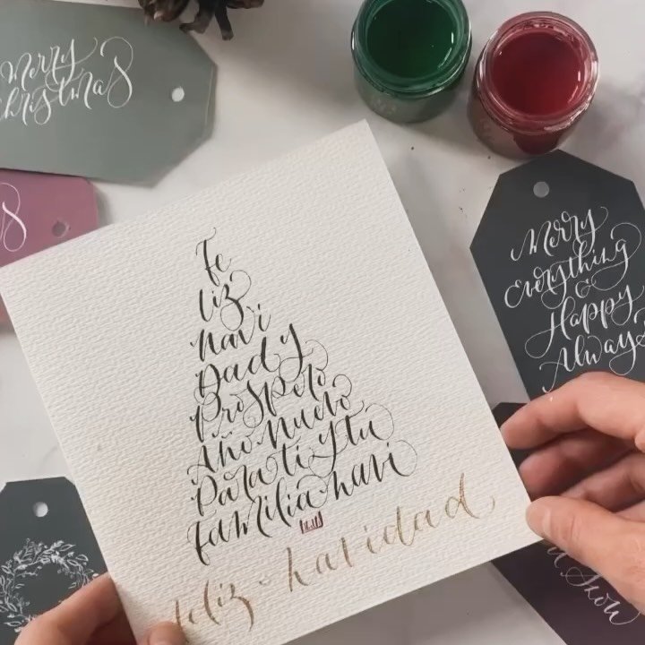 M&aacute;s de 7 ediciones de TALLERES NAVIDE&Ntilde;OS y cada d&iacute;a me sorprende m&aacute;s lo que nuestrxs alumnxs logran 🤩🤩
.
Ma&ntilde;ana tenemos nuestro taller BEGINNNERS donde aprenderemos CALIGRAFIA CON PLUMILLA, ideal si quieres hacer 