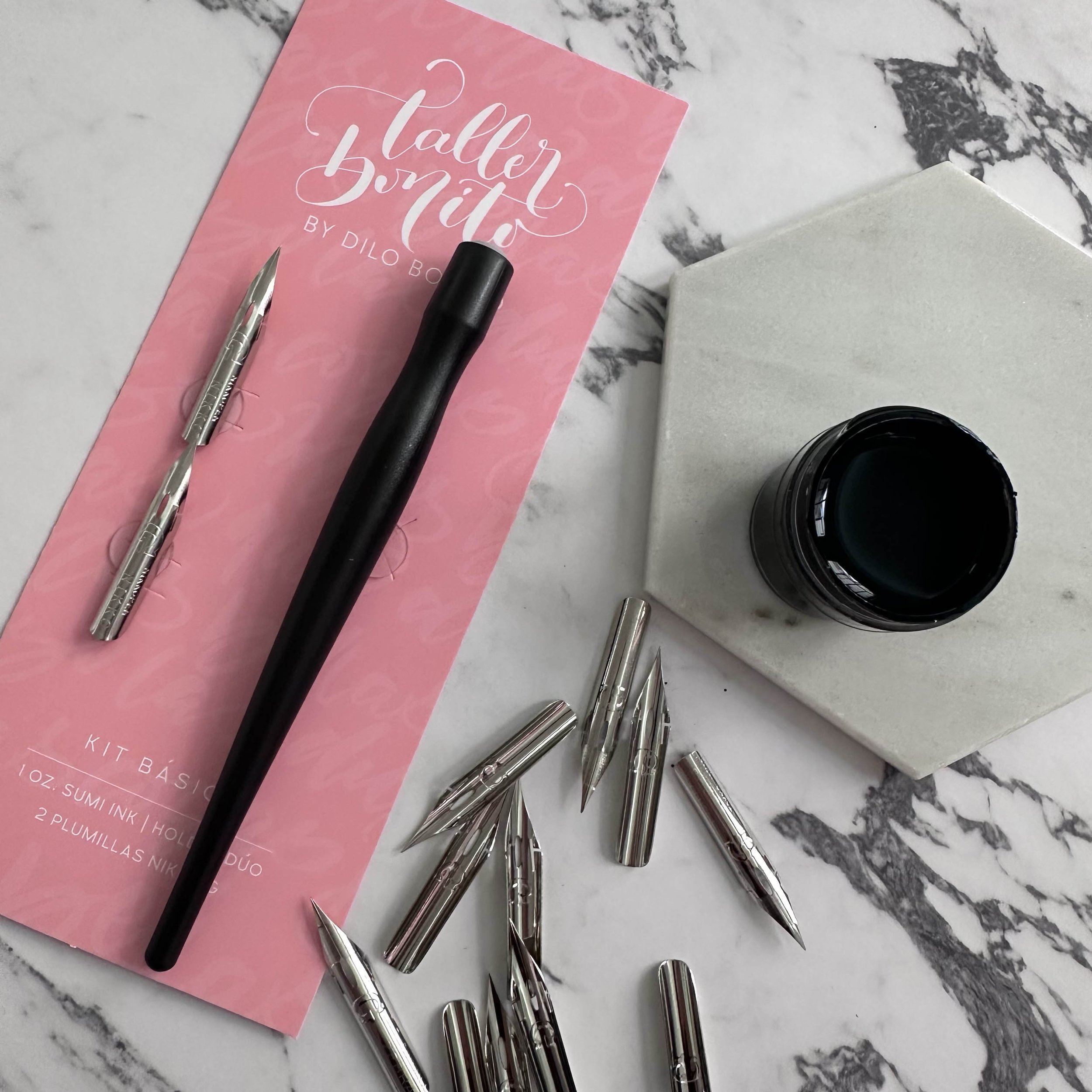 MINI KIT CALIGRAFÍA | HOLDER + PLUMILLAS +  TINTA