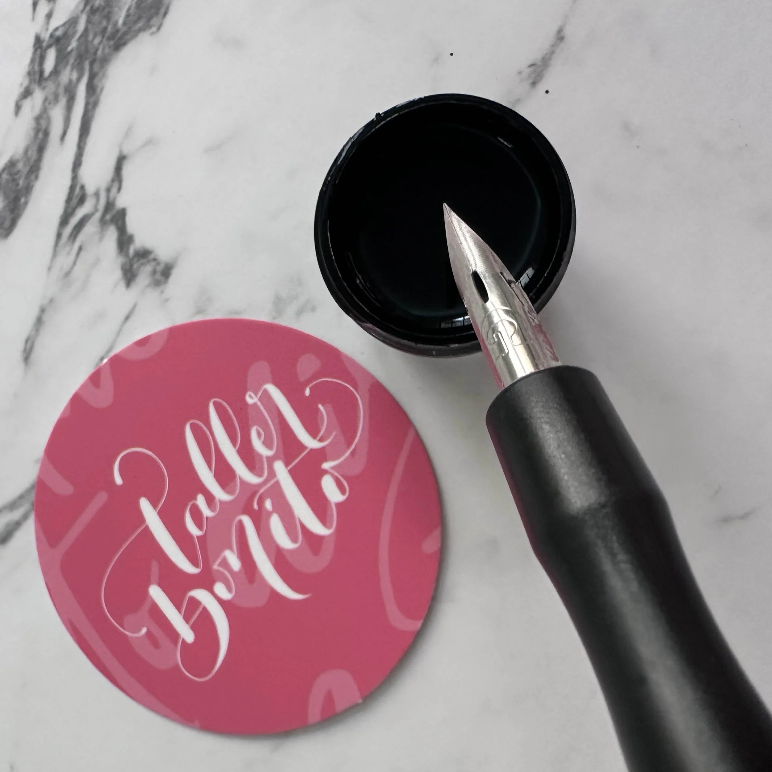 MINI KIT CALIGRAFÍA | HOLDER + PLUMILLAS + TINTA